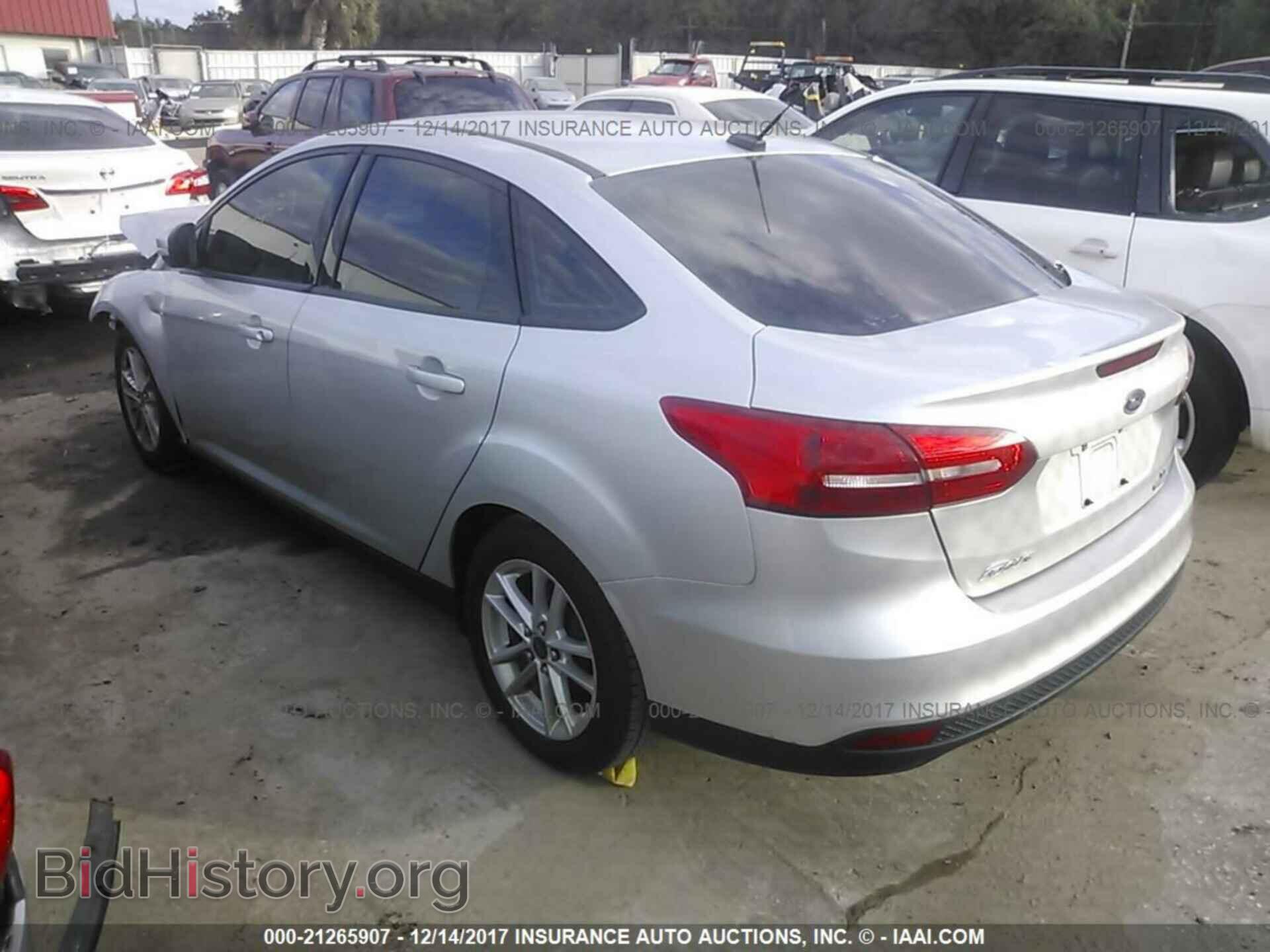 2015 Ford Focus - VIN: 1FADP3F27FL295876 - Photo 3