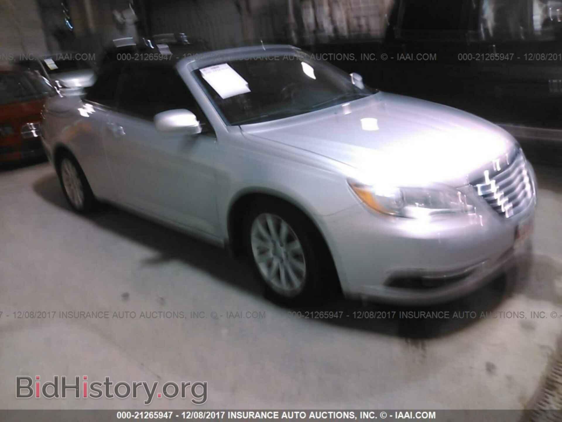 Photo 1C3BC2EB0BN532462 - Chrysler 200 2011