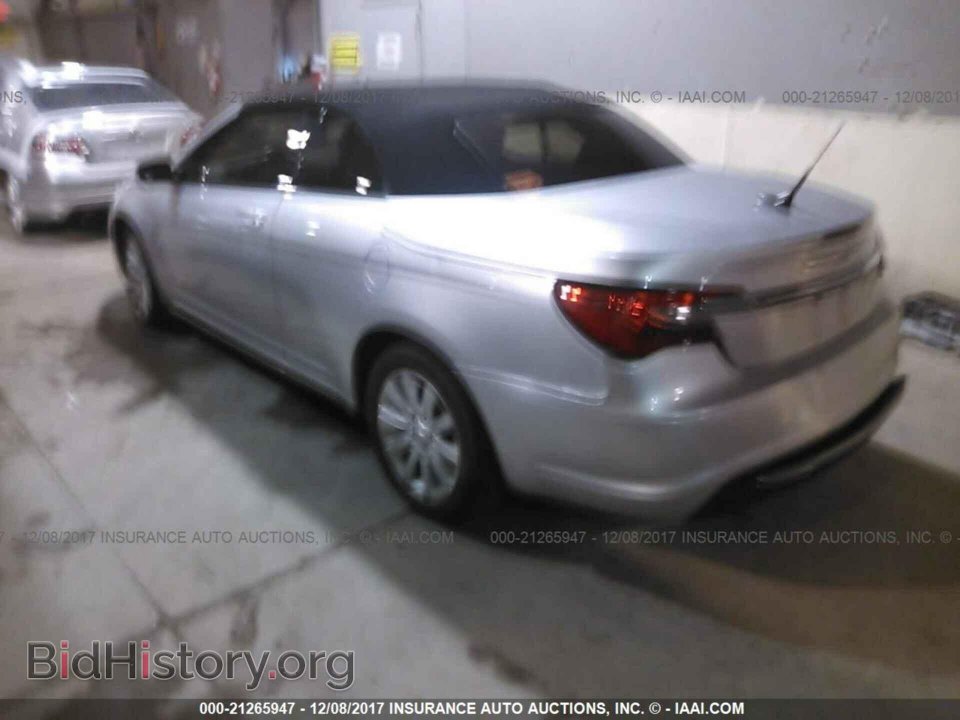 2011 Chrysler 200 - VIN: 1C3BC2EB0BN532462 - Фото 3