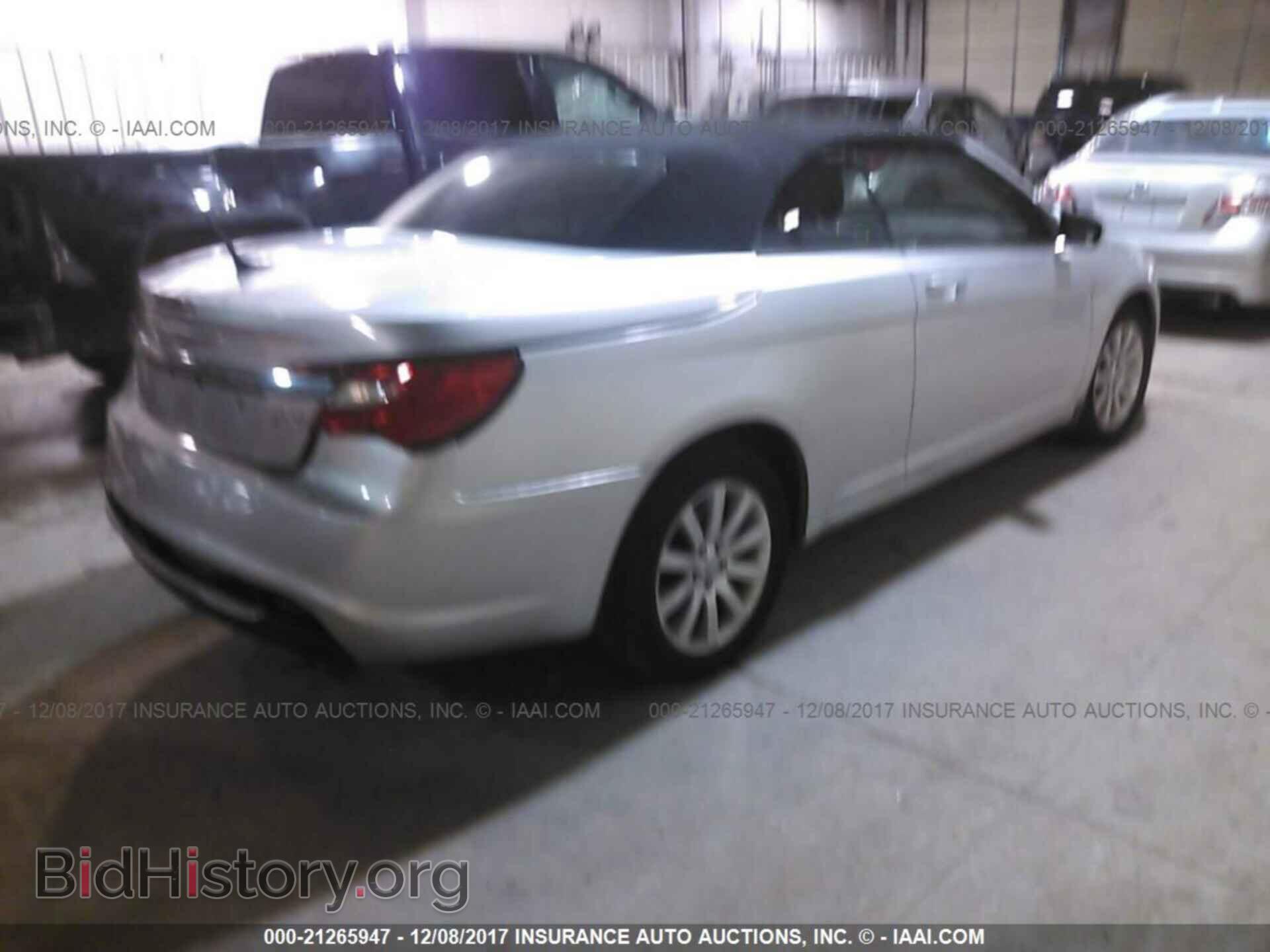 2011 Chrysler 200 - VIN: 1C3BC2EB0BN532462 - Фото 4