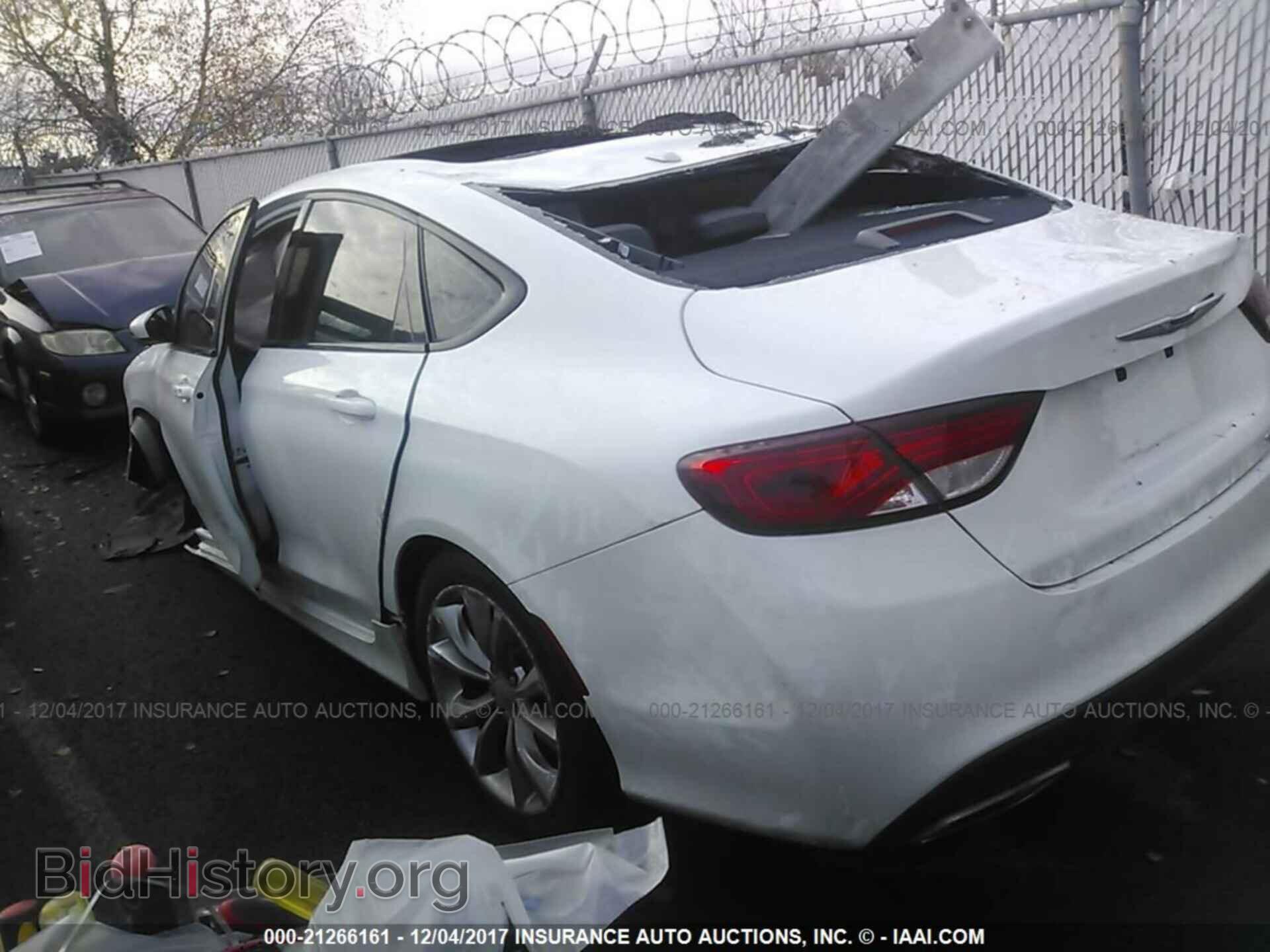 2015 Chrysler 200 - VIN: 1C3CCCBB3FN662661 - Фото 3