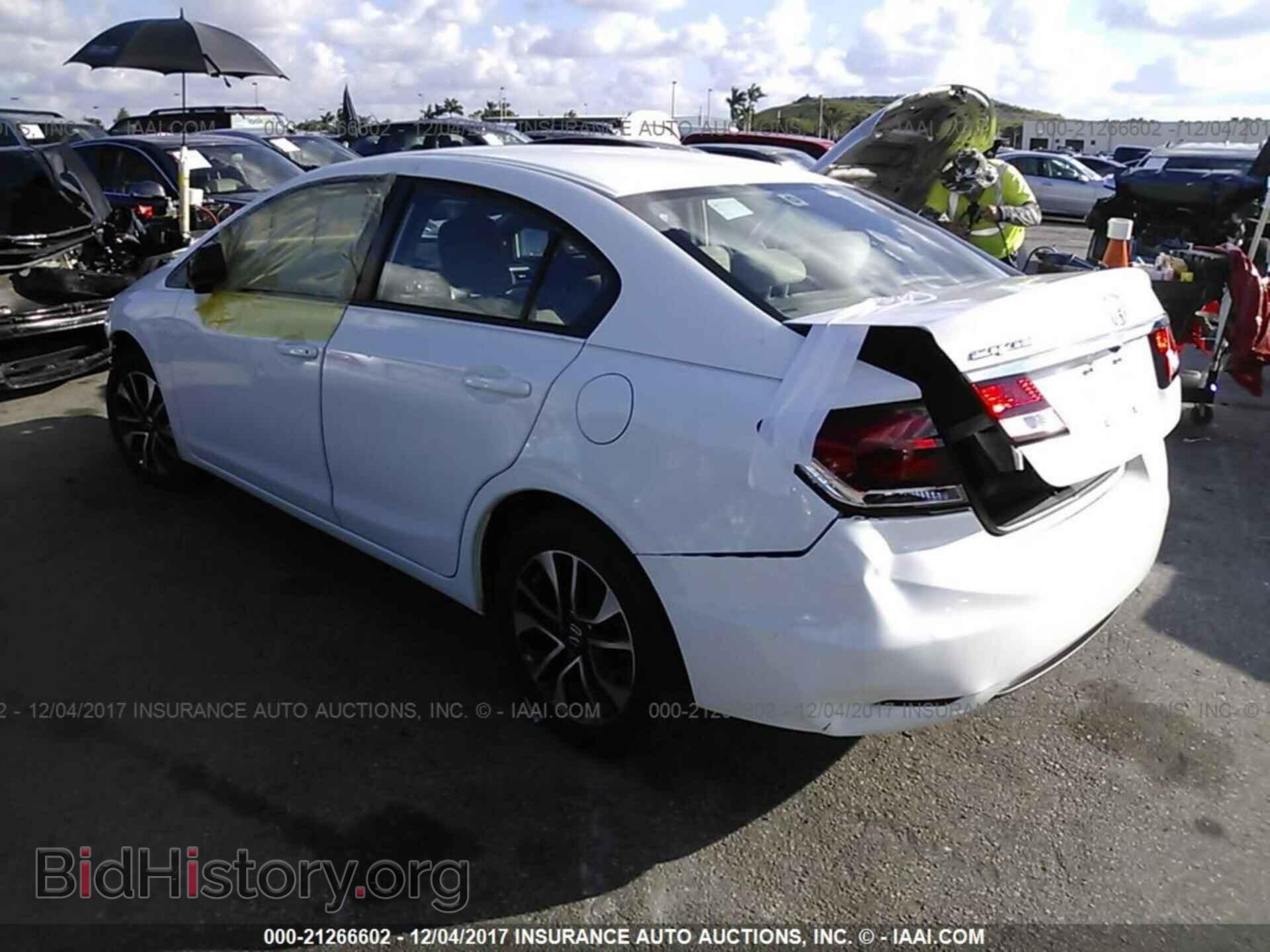 2013 Honda Civic - VIN: 2HGFB2F89DH504062 - Photo 3
