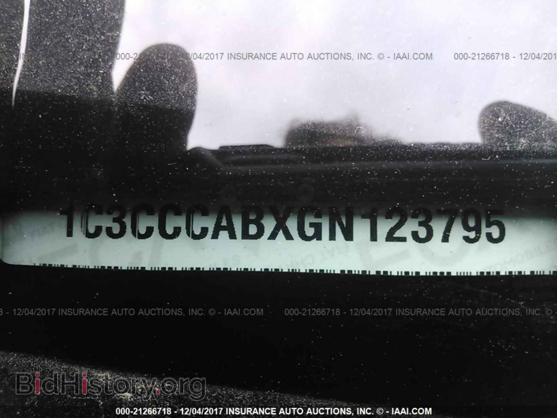 2016 Chrysler 200 - VIN: 1C3CCCABXGN123795 - Фото 9