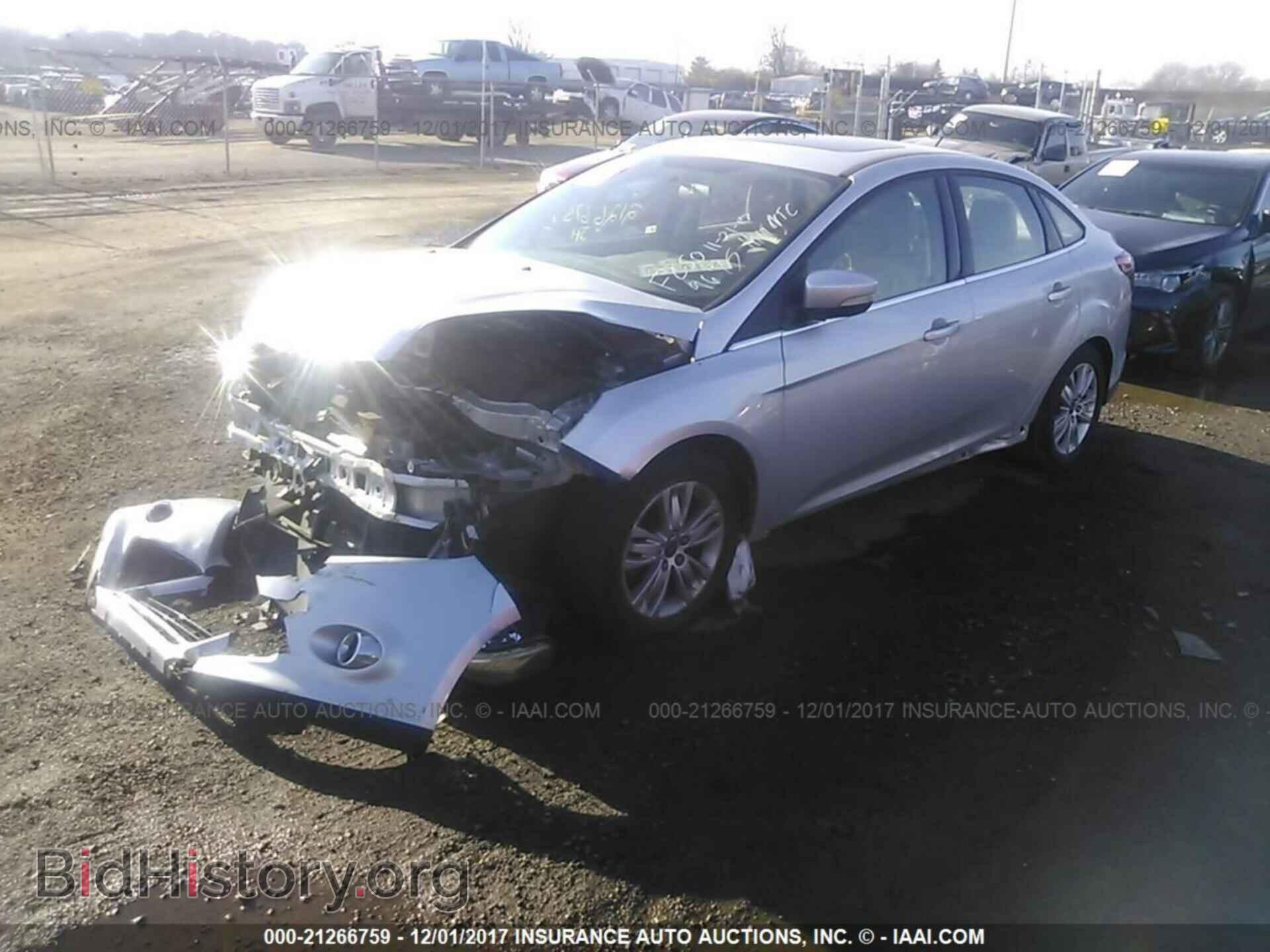 2012 Ford Focus - VIN: 1FAHP3H29CL379675 - Photo 2