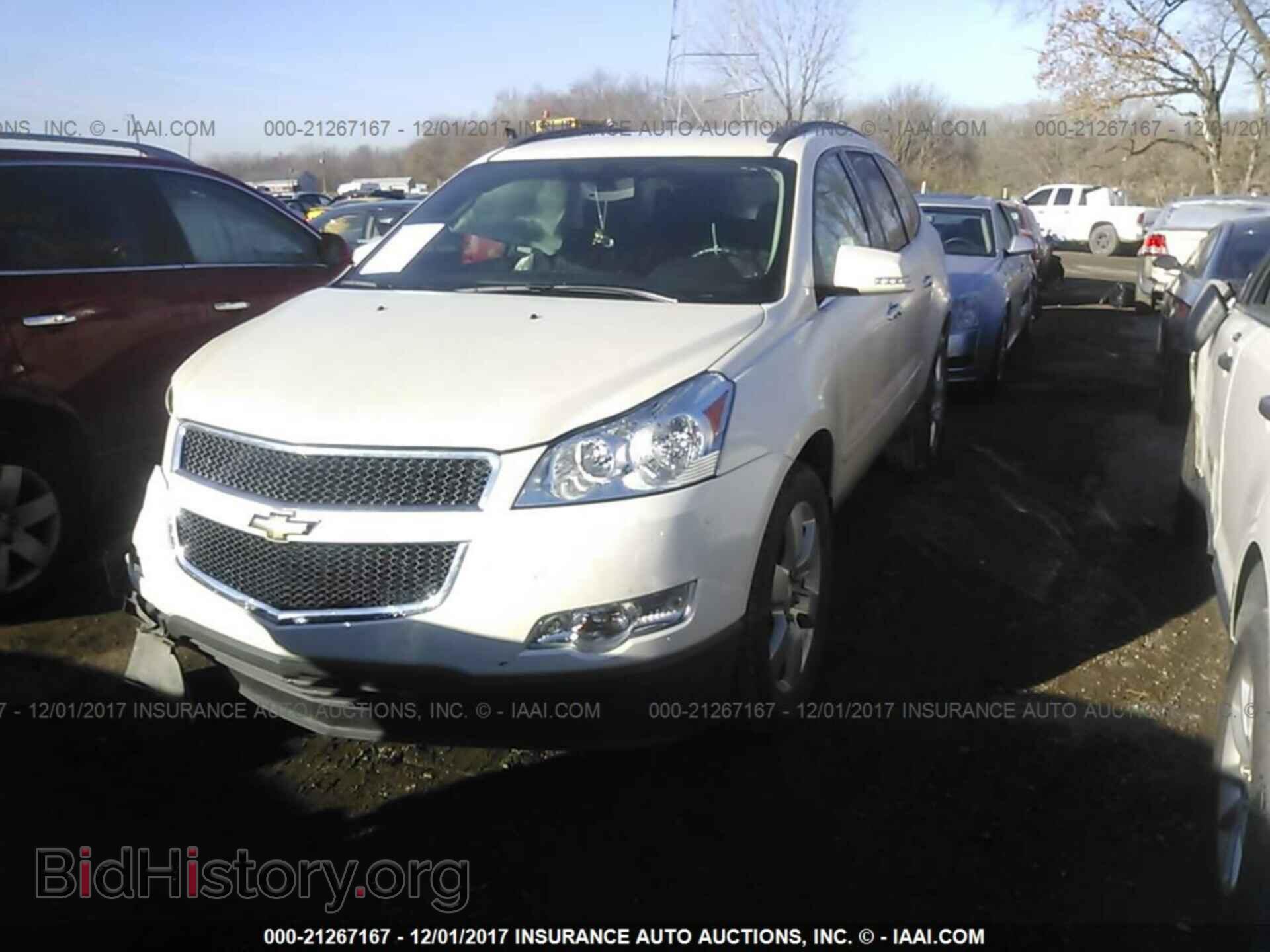 2012 Chevrolet Traverse - VIN: 1GNKRGED9CJ349232 - Фото 2