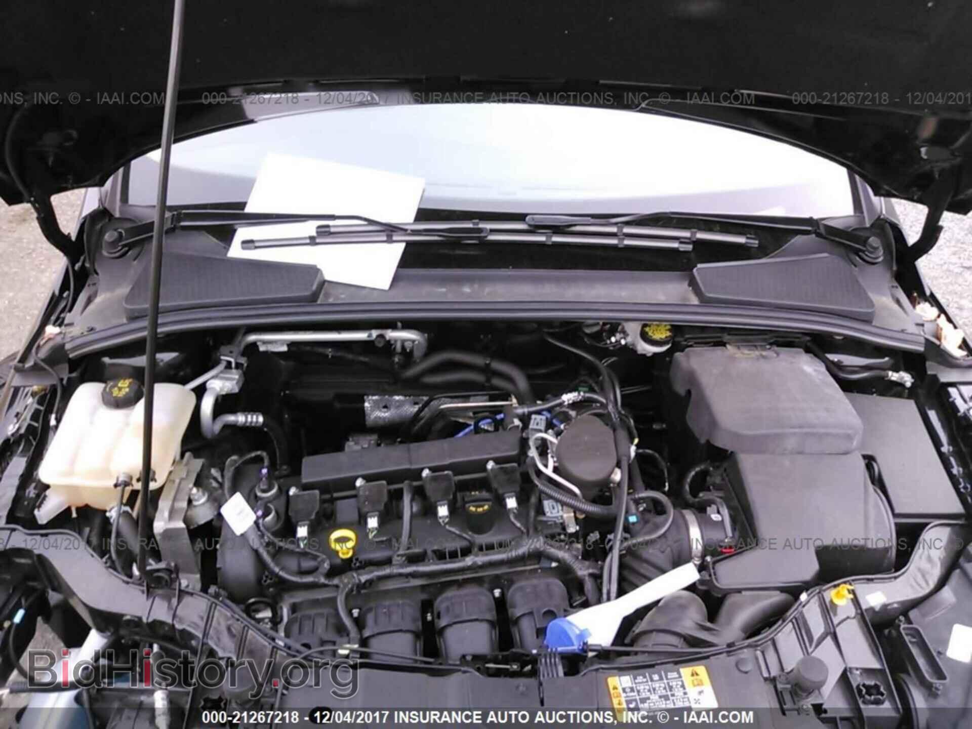 2016 Ford Focus - VIN: 1FADP3E21GL200912 - Photo 10