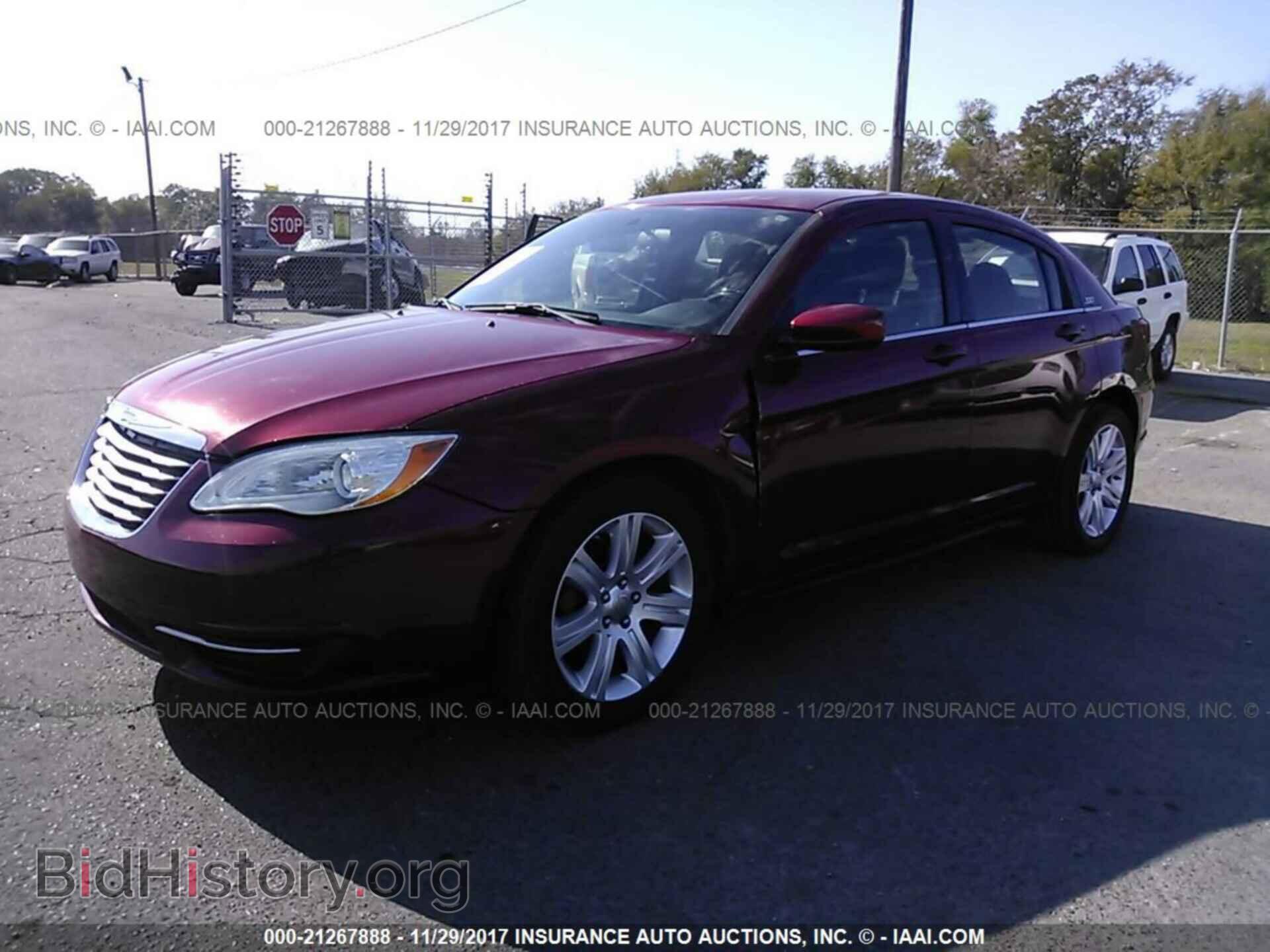 2013 Chrysler 200 - VIN: 1C3CCBBB8DN763072 - Photo 2