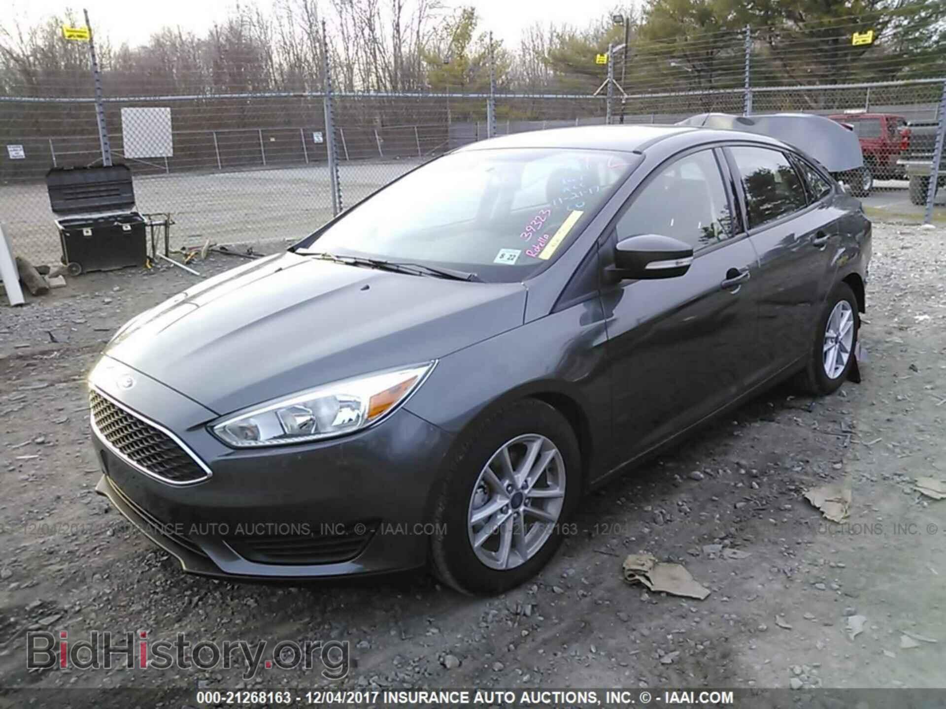2017 Ford Focus - VIN: 1FADP3F28HL316849 - Photo 2