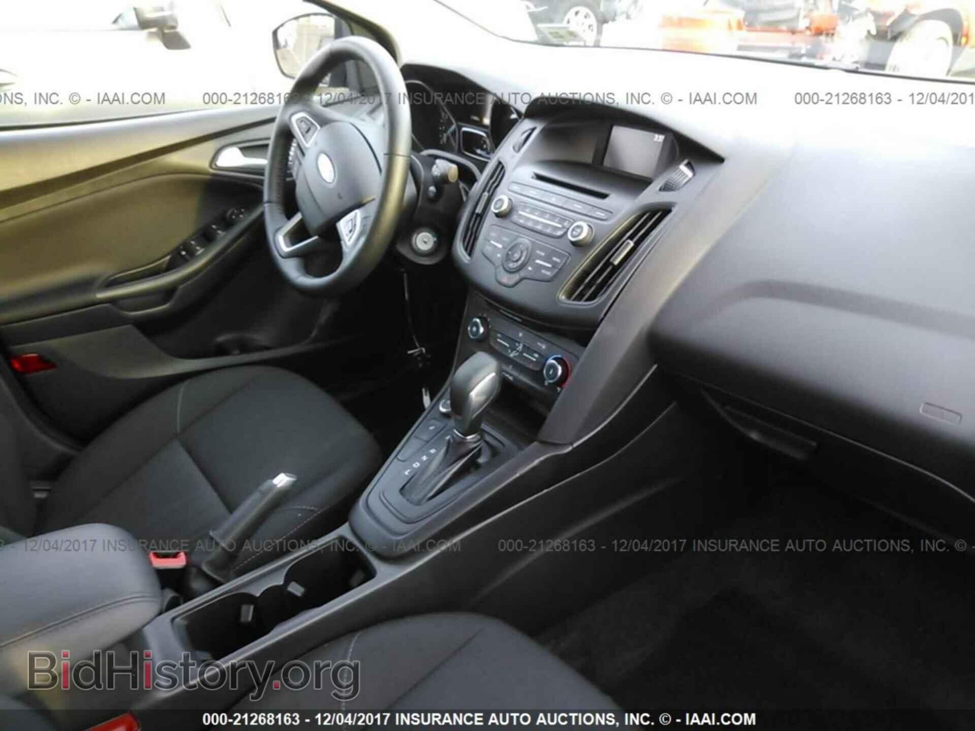 2017 Ford Focus - VIN: 1FADP3F28HL316849 - Photo 5