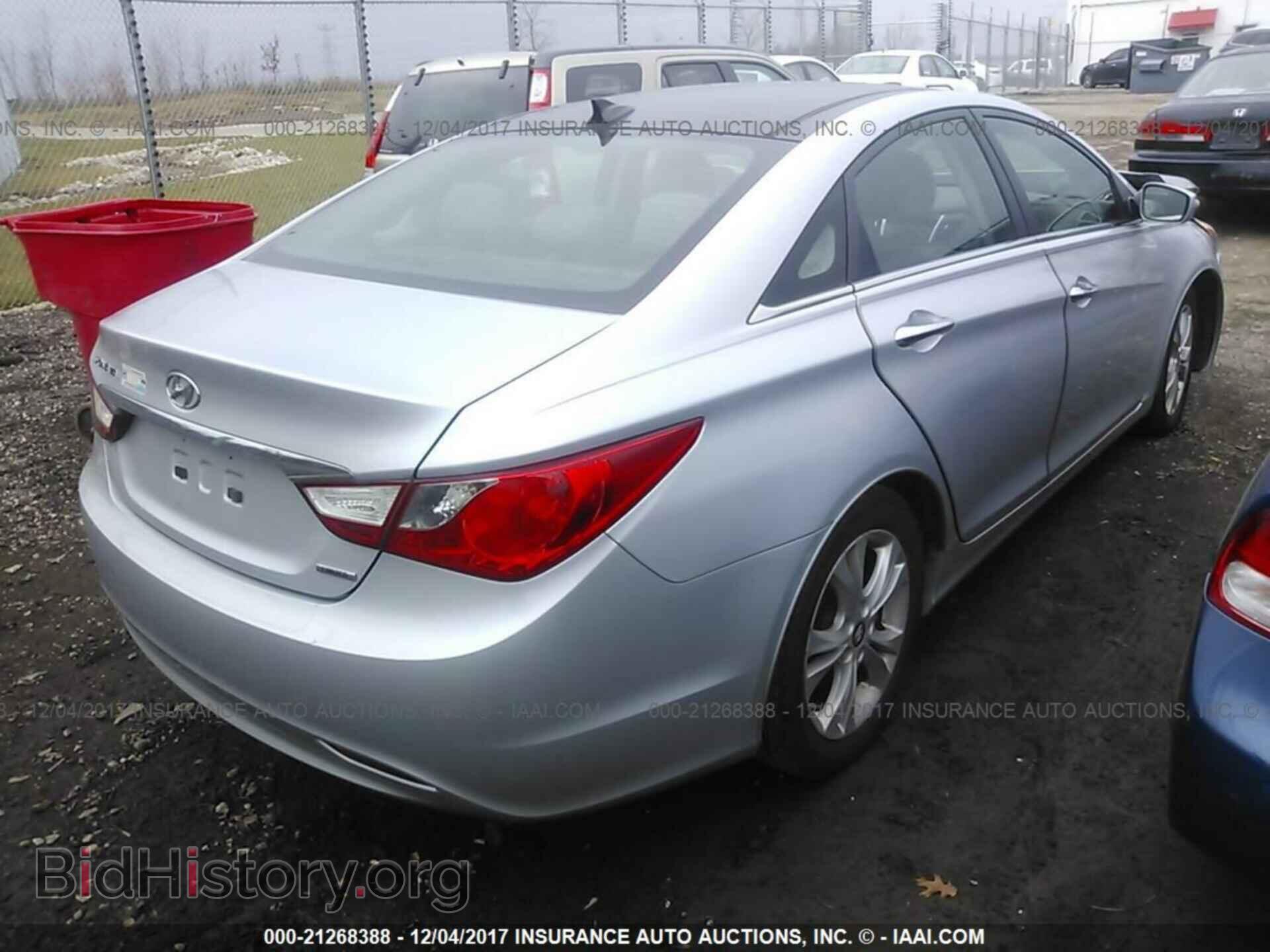 2012 Hyundai Sonata - VIN: 5NPEC4AC4CH434930 - Photo 4