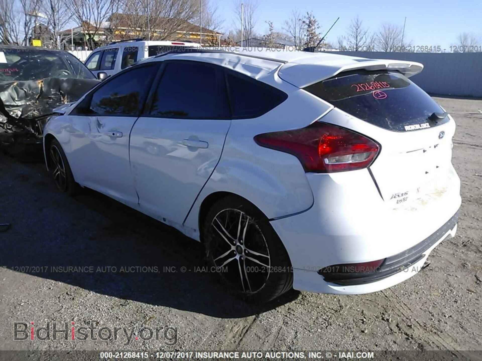 2017 Ford Focus - VIN: 1FADP3L92HL307985 - Photo 3
