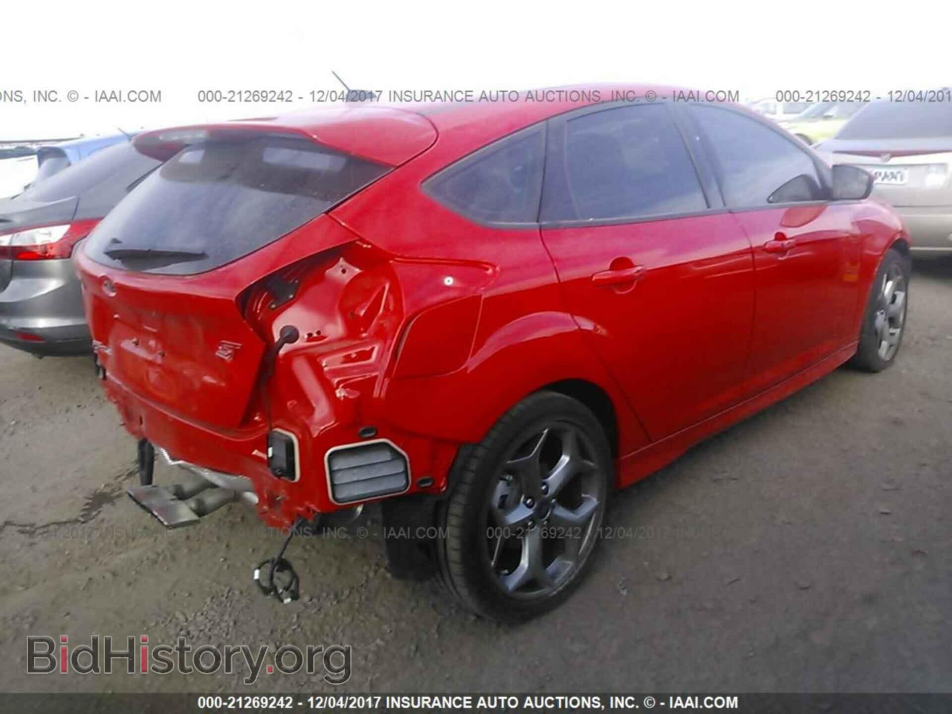 2017 Ford Focus - VIN: 1FADP3L95HL303980 - Photo 4