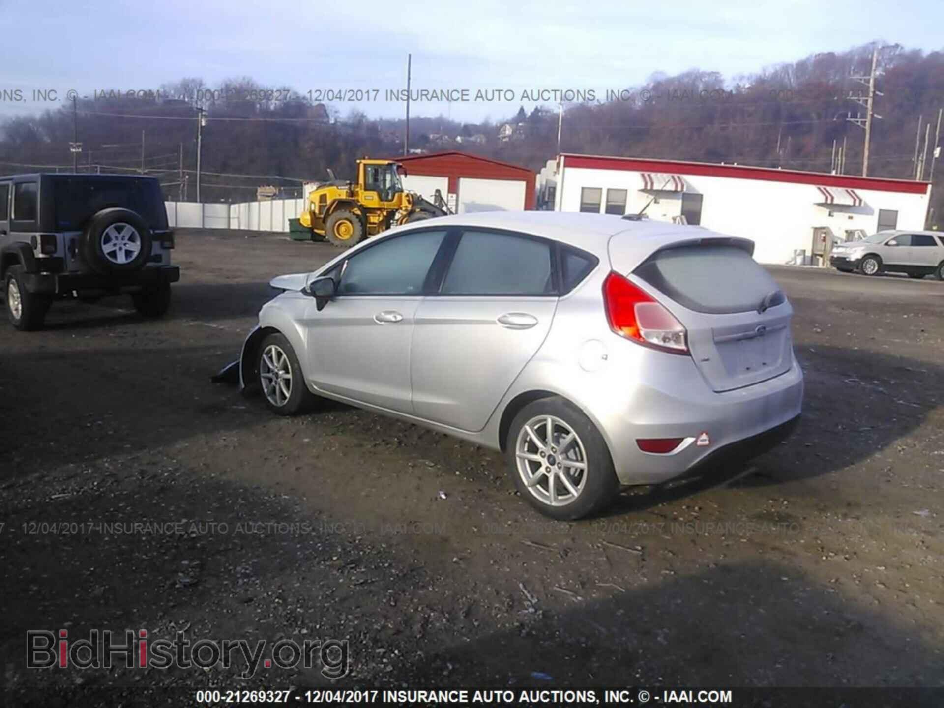 2015 Ford Fiesta - VIN: 3FADP4EJXFM200725 - Фото 3