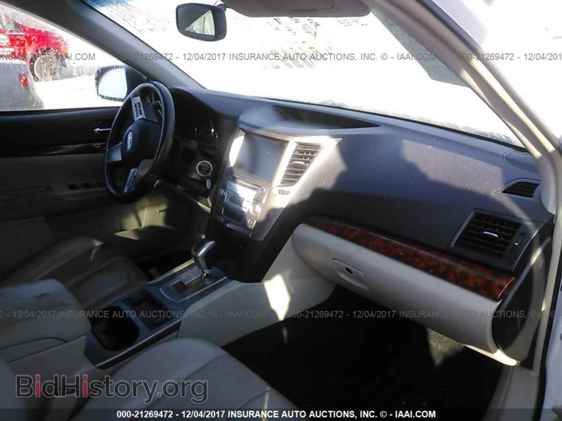 2011 Subaru Outback - VIN: 4S4BRDLC6B2424832 - Фото 5