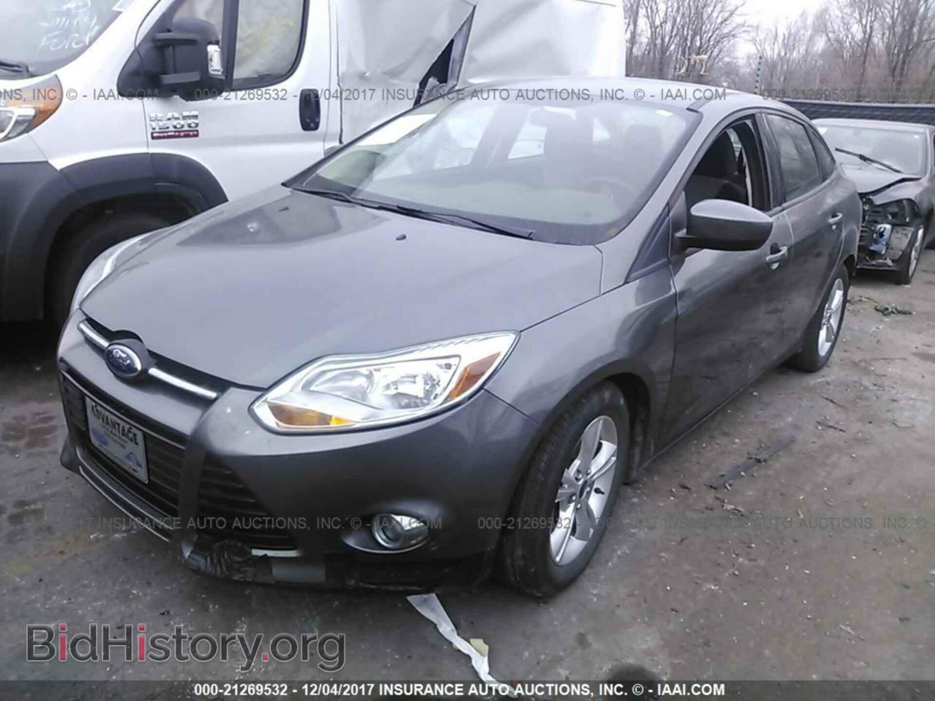 2012 Ford Focus - VIN: 1FAHP3F21CL450788 - Фото 2