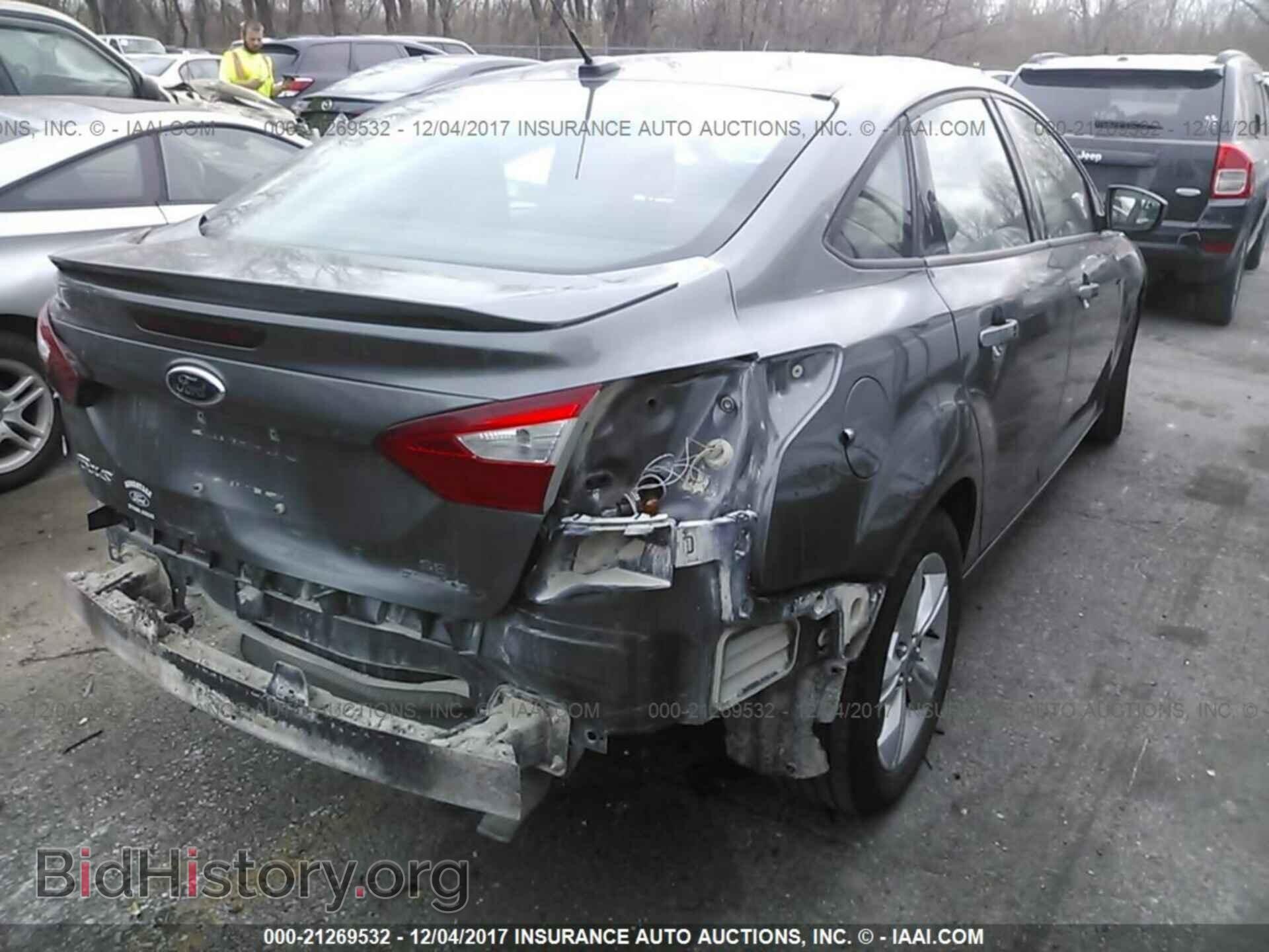 2012 Ford Focus - VIN: 1FAHP3F21CL450788 - Фото 4