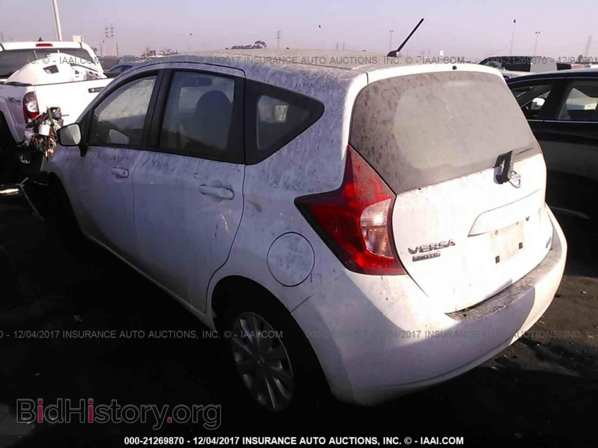 2016 Nissan Versa note - VIN: 3N1CE2CP9GL355672 - Photo 3