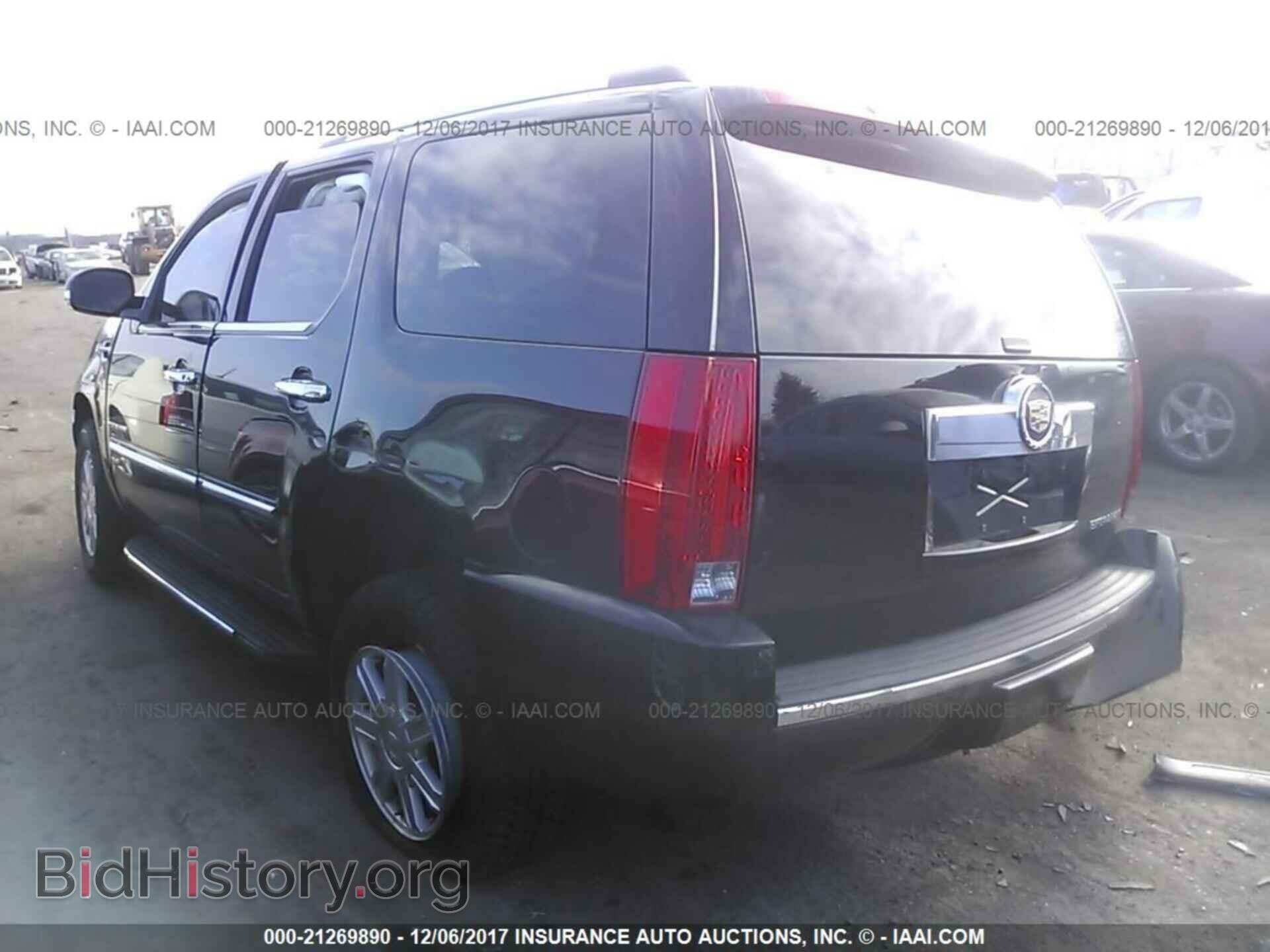 2014 Cadillac Escalade - VIN: 1GYS4AEF8ER107682 - Фото 3