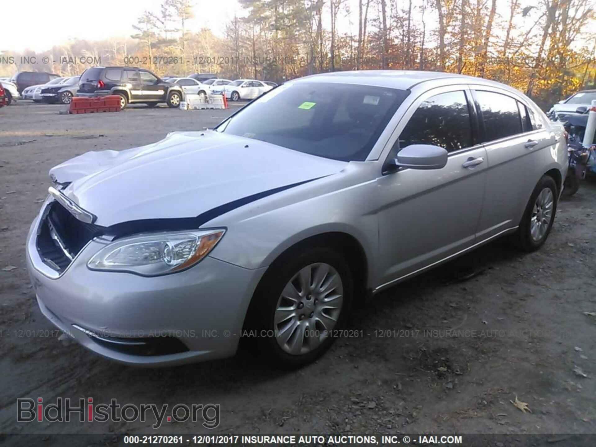 2012 Chrysler 200 - VIN: 1C3CCBAB5CN100333 - Photo 2