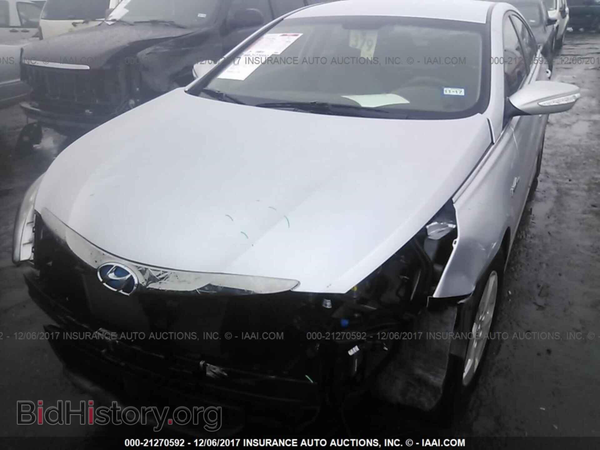 2012 Hyundai Sonata - VIN: KMHEC4A43CA045840 - Фото 2