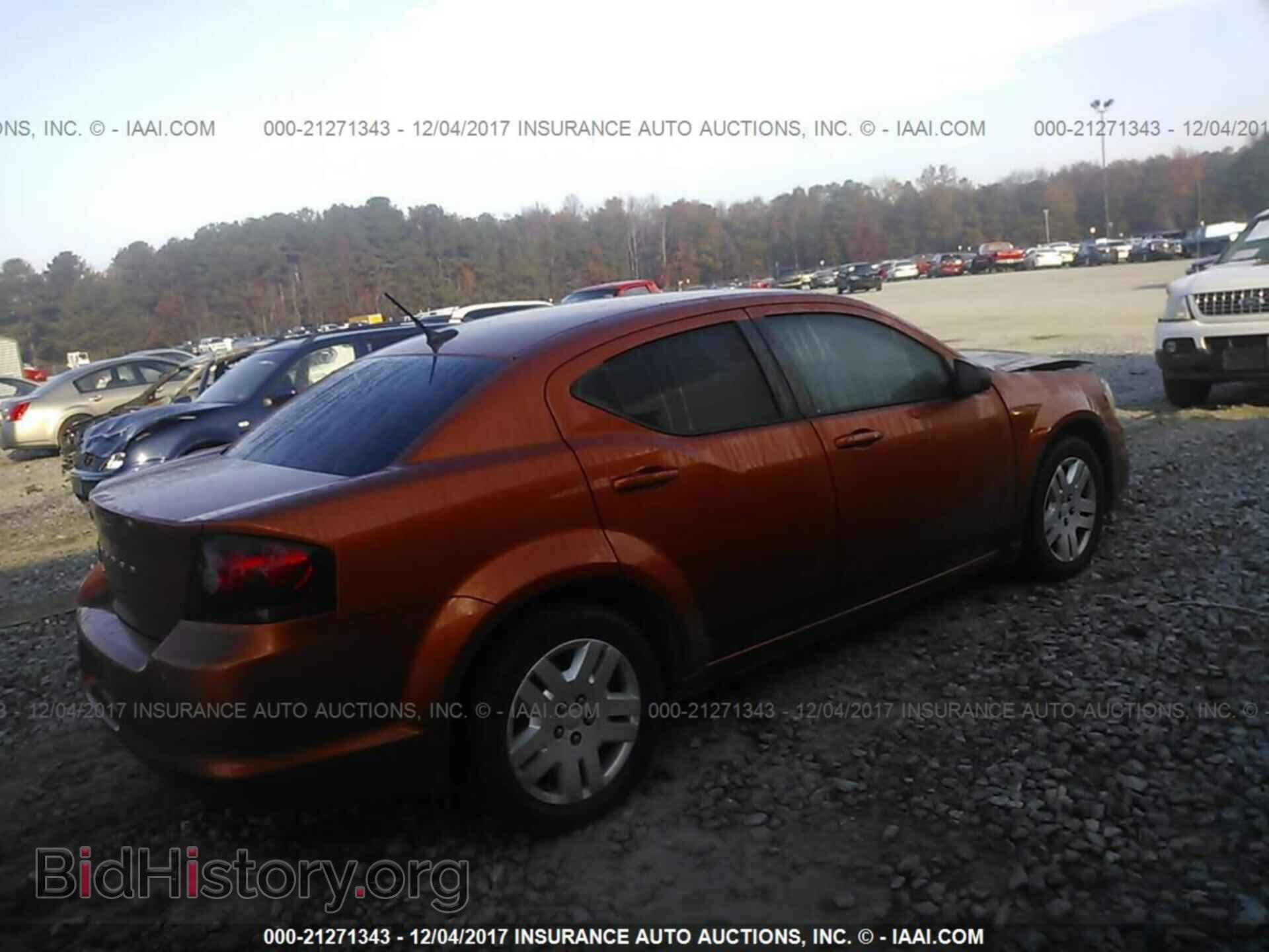 2011 Dodge Avenger - VIN: 1B3BD4FB6BN592041 - Фото 4