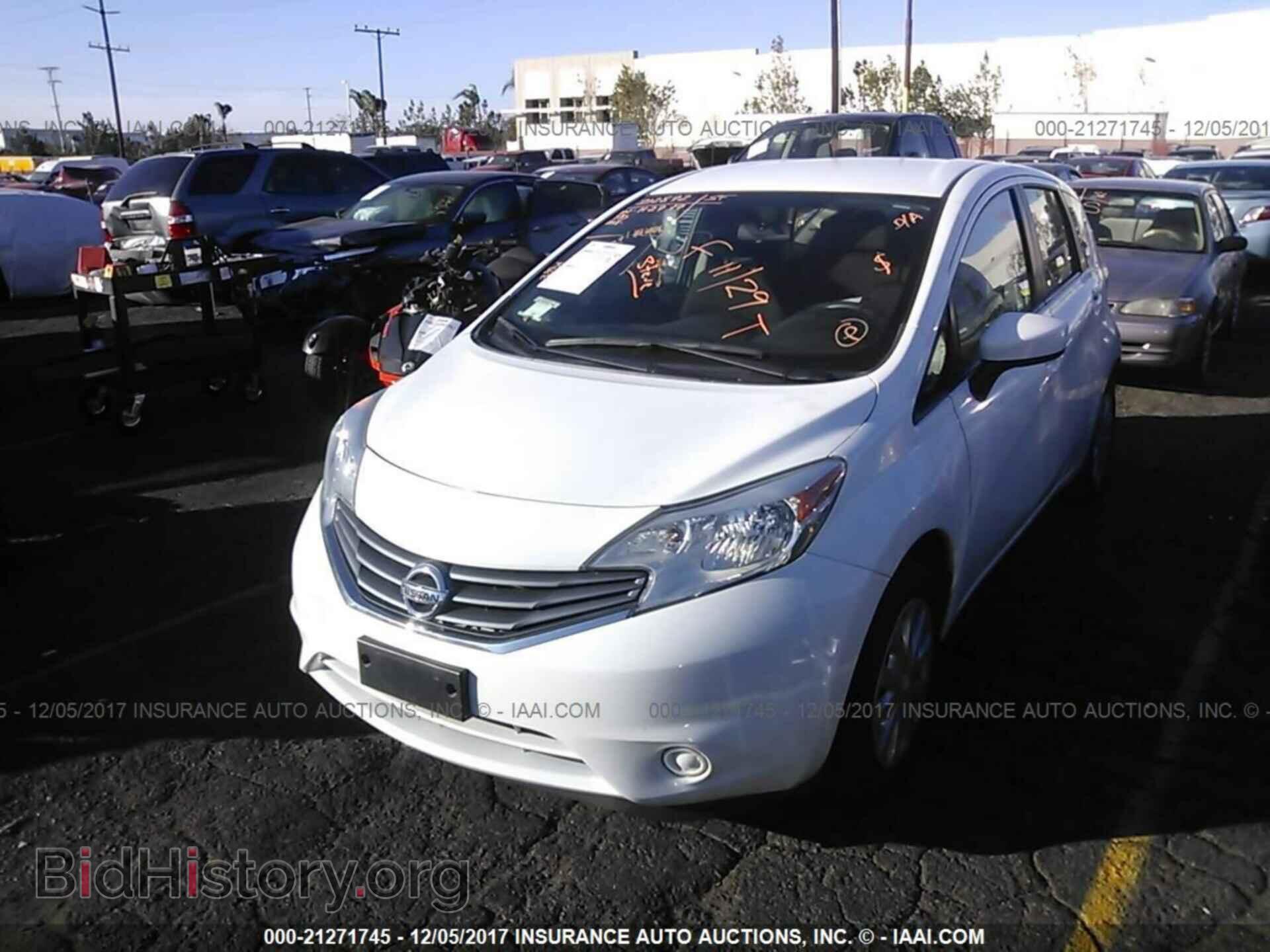 2015 Nissan Versa note - VIN: 3N1CE2CP6FL414532 - Photo 2