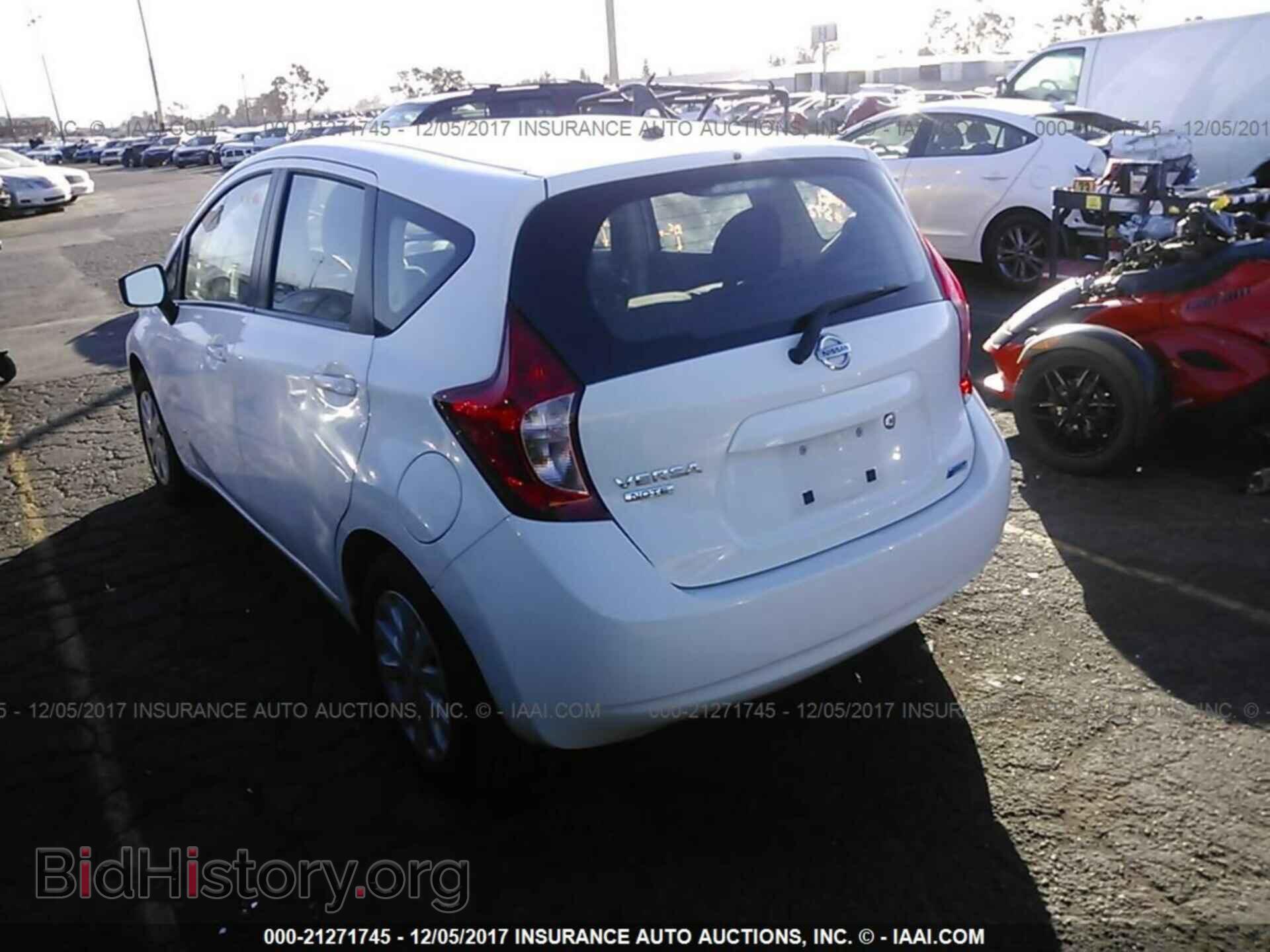 2015 Nissan Versa note - VIN: 3N1CE2CP6FL414532 - Photo 3