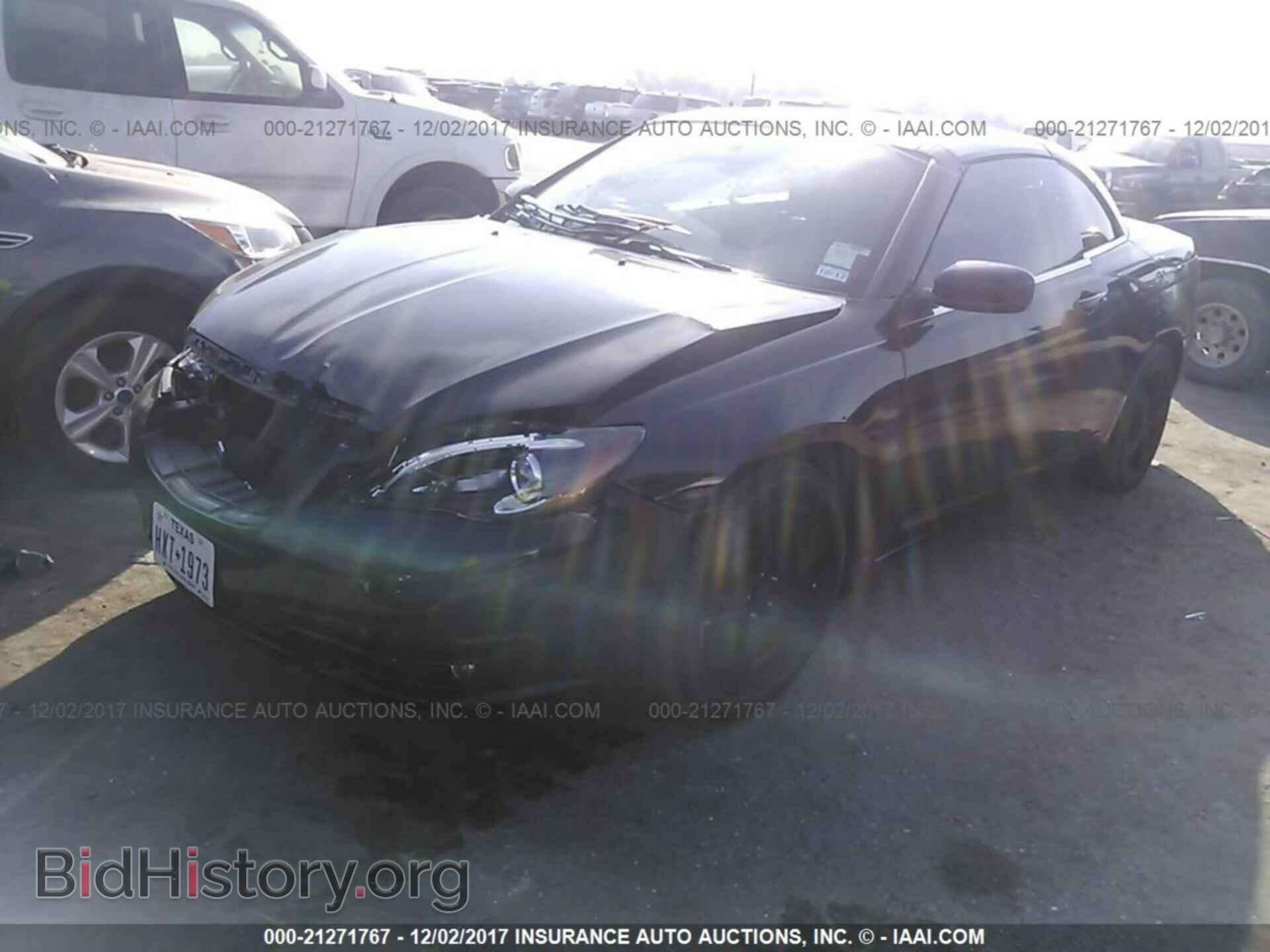 2011 Chrysler 200 - VIN: 1C3BC8EG7BN624697 - Photo 2