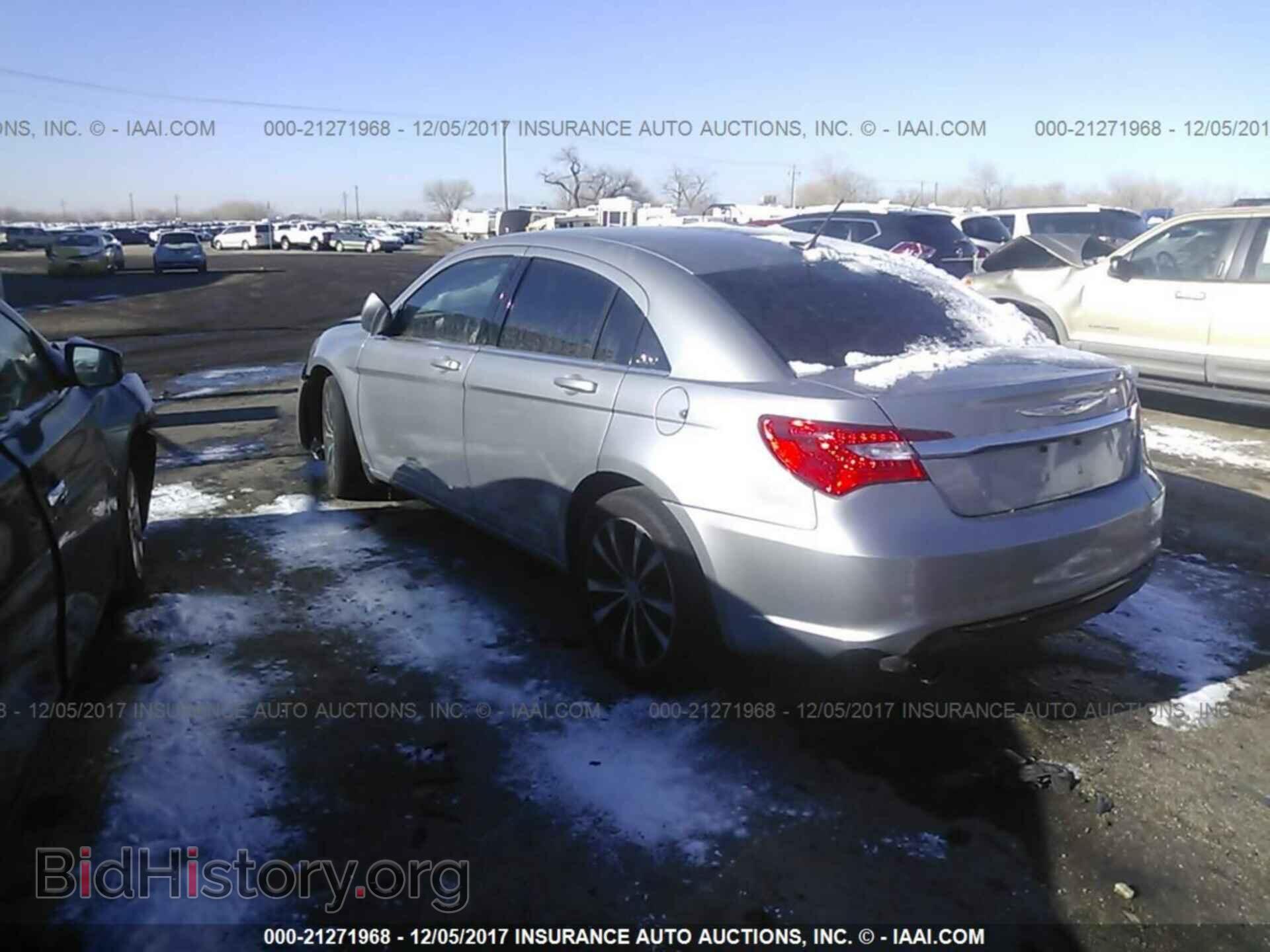 2013 Chrysler 200 - VIN: 1C3CCBCG8DN701567 - Фото 3