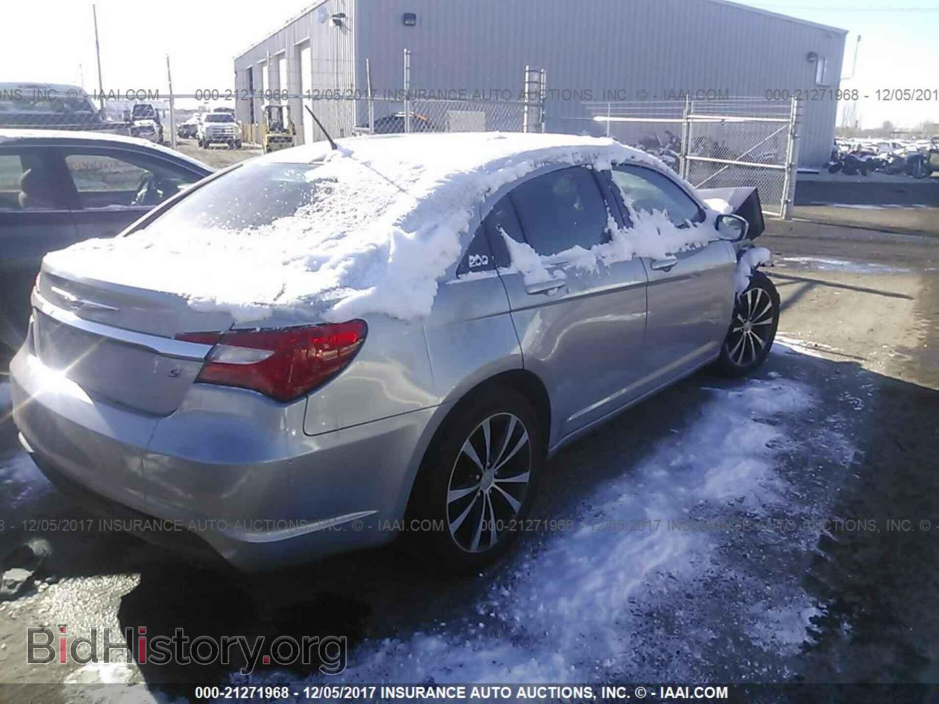 2013 Chrysler 200 - VIN: 1C3CCBCG8DN701567 - Фото 4