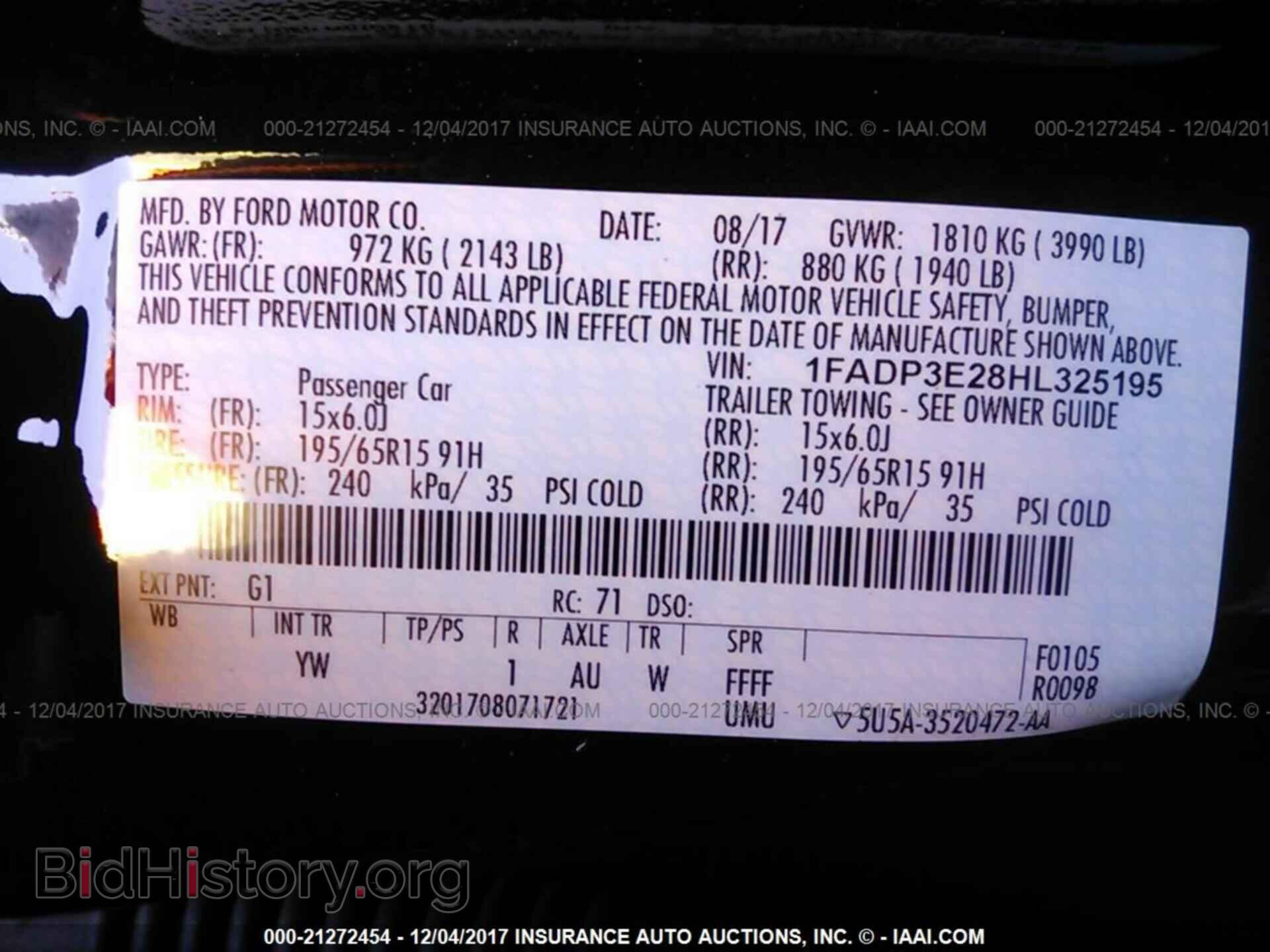 2017 Ford Focus - VIN: 1FADP3E28HL325195 - Photo 9