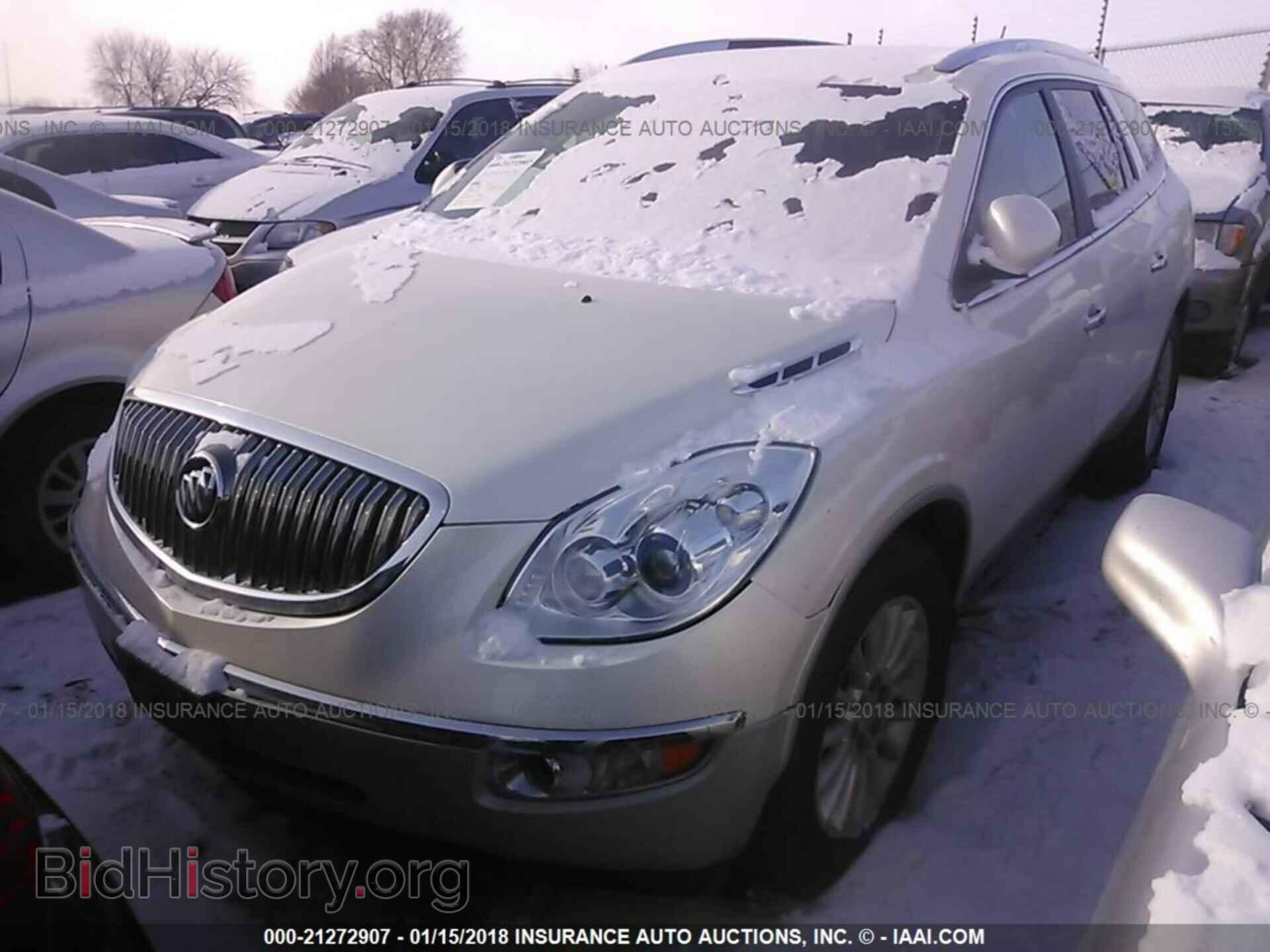 2012 Buick Enclave - VIN: 5GAKVCED2CJ363875 - Photo 2