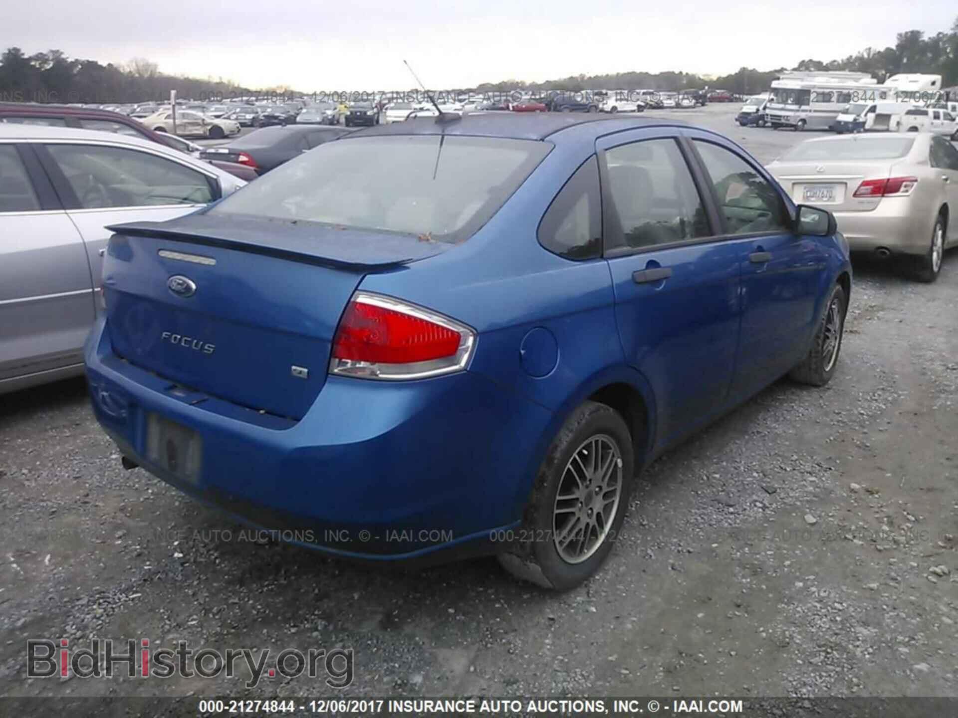 2011 Ford Focus - VIN: 1FAHP3FN0BW186969 - Фото 4