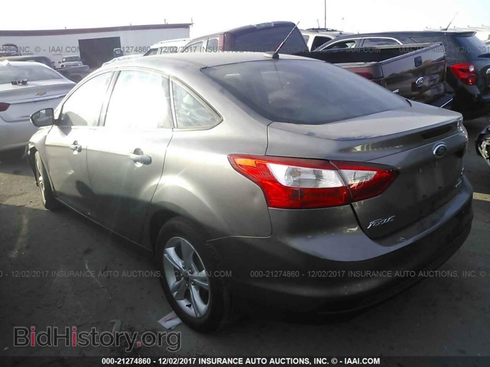 2014 Ford Focus - VIN: 1FADP3F21EL207838 - Photo 3