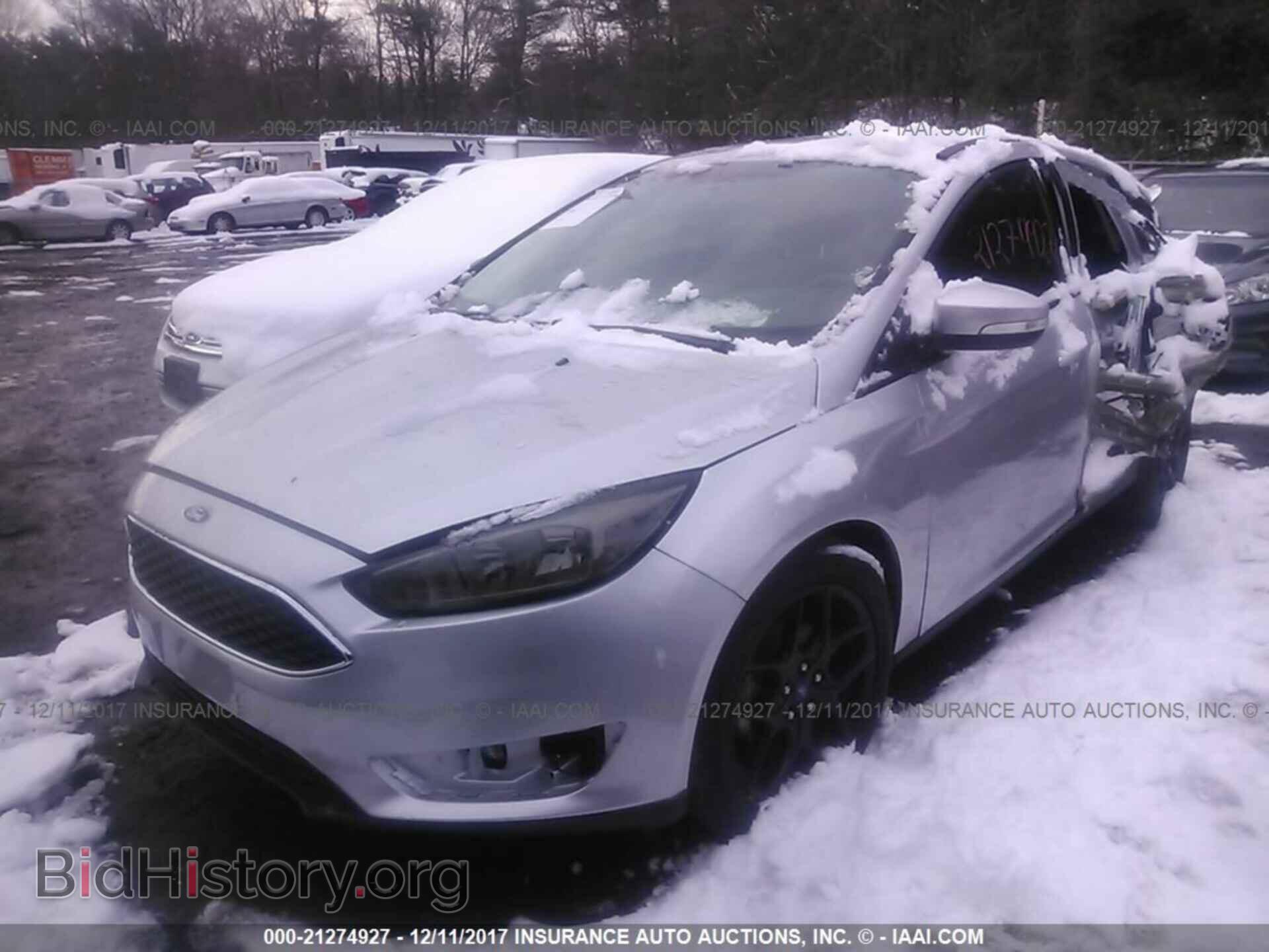 2016 Ford Focus - VIN: 1FADP3K29GL345555 - Фото 2