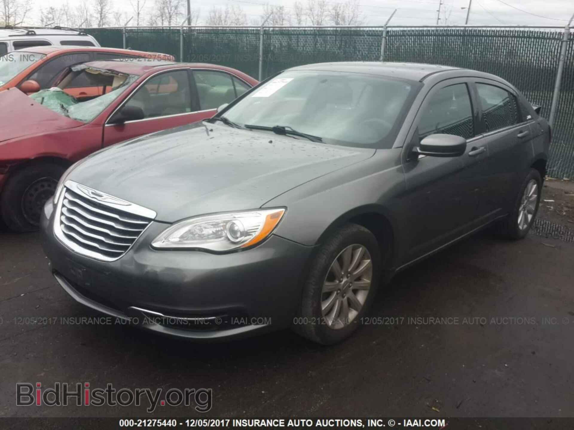 2013 Chrysler 200 - VIN: 1C3CCBBB0DN513485 - Photo 2