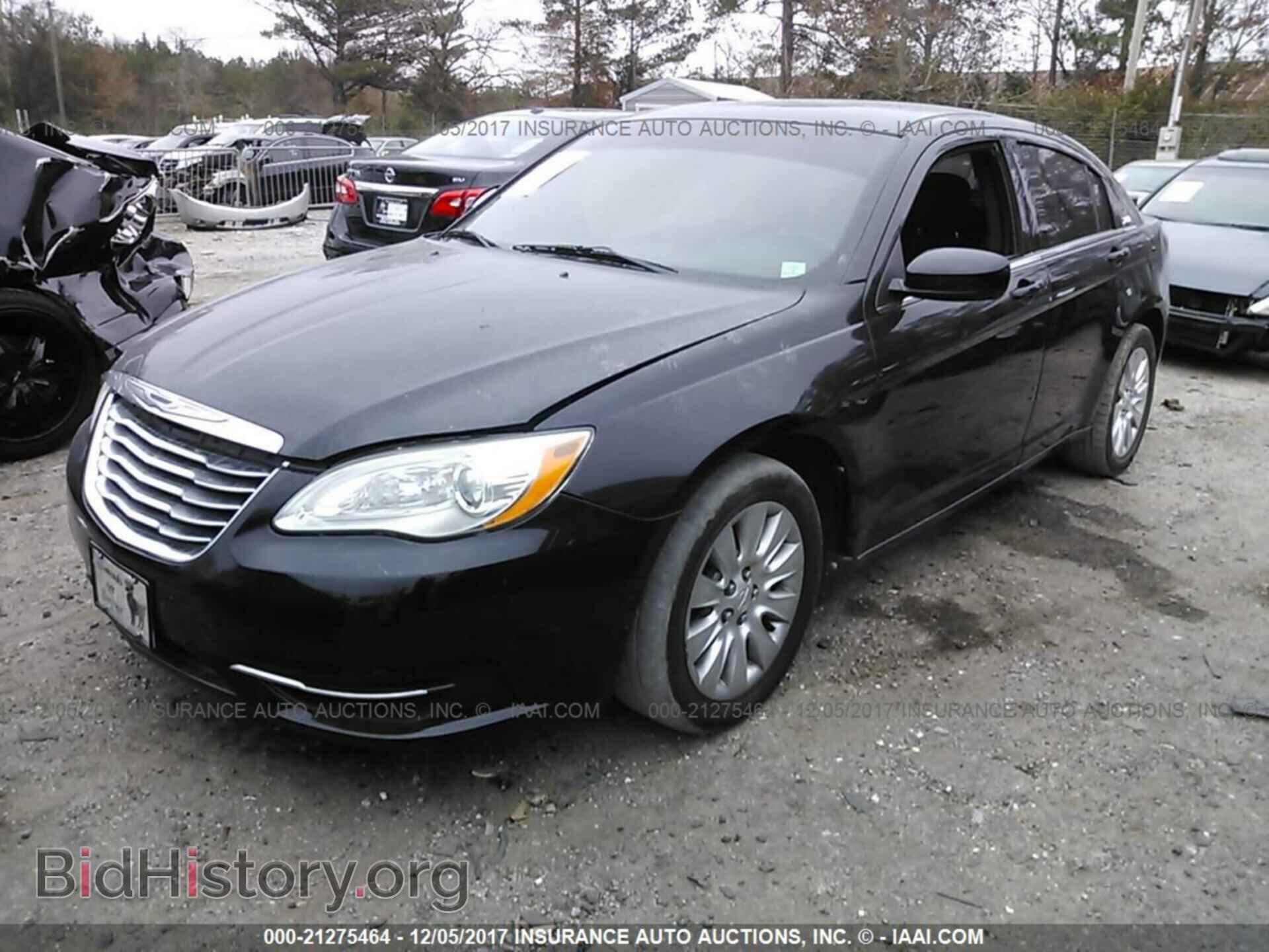 2012 Chrysler 200 - VIN: 1C3CCBAB2CN155774 - Фото 2