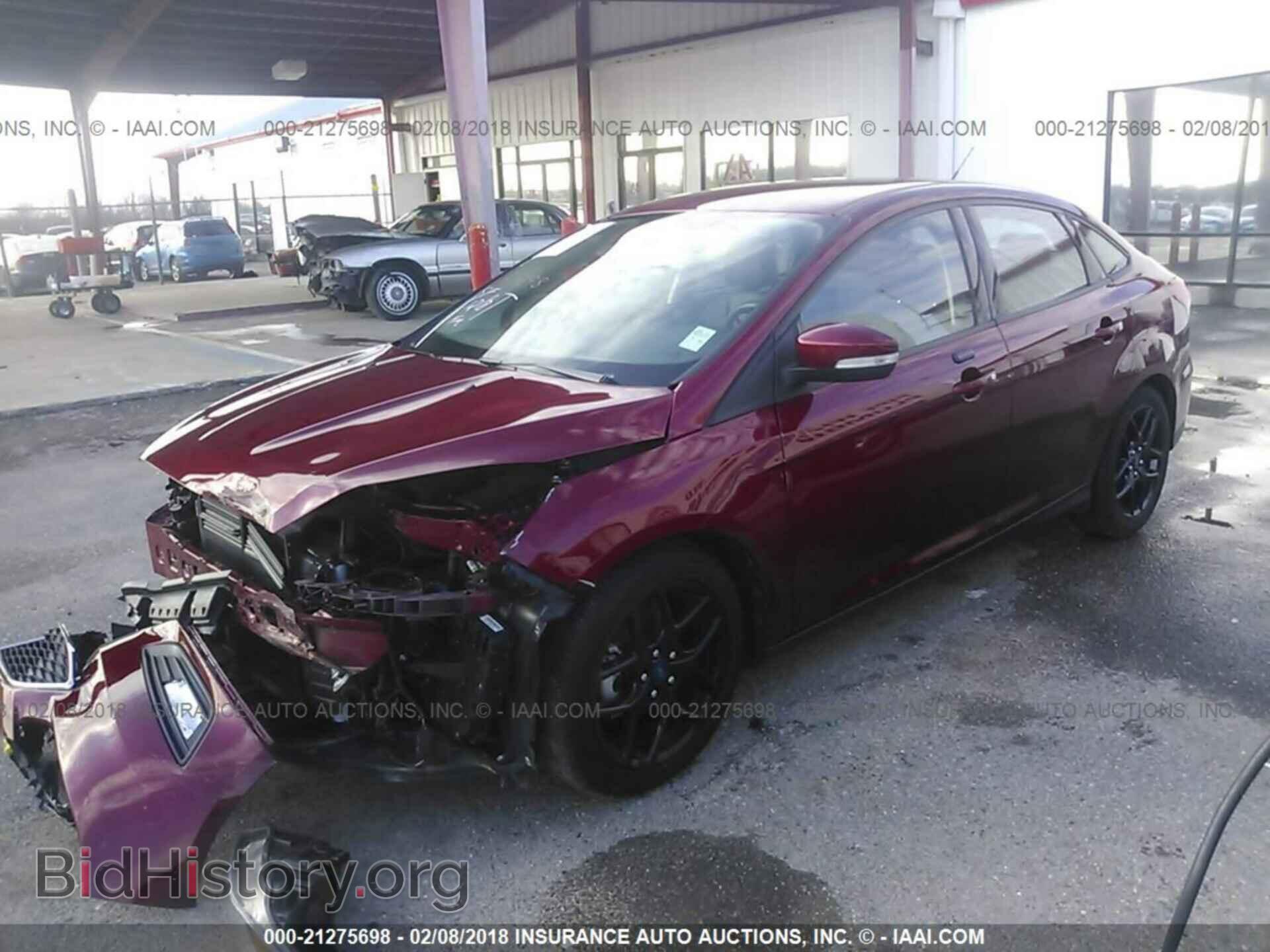 2016 Ford Focus - VIN: 1FADP3F23GL406604 - Photo 2