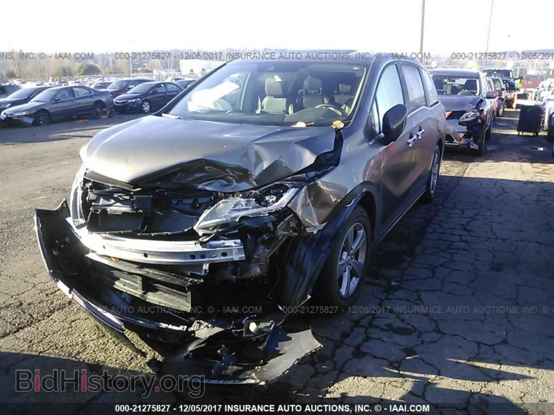 2018 Honda Odyssey - VIN: 5FNRL6H75JB012201 - Фото 2