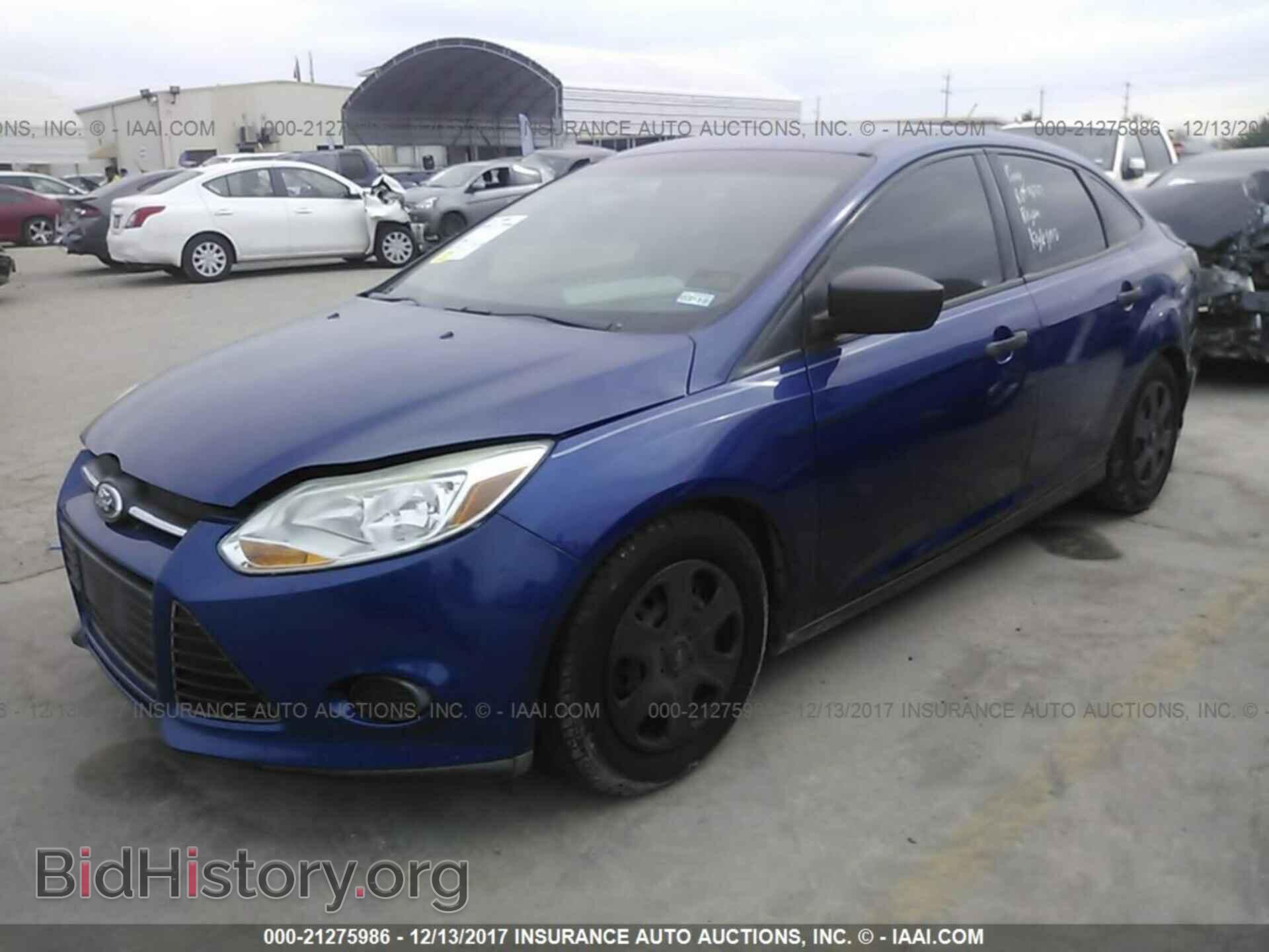 2012 Ford Focus - VIN: 1FAHP3E20CL362039 - Фото 2