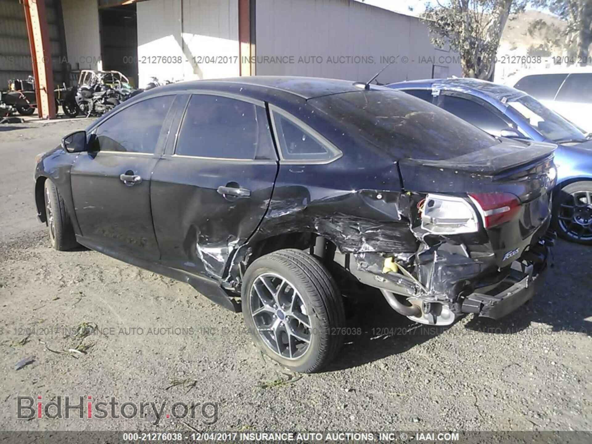 2016 Ford Focus - VIN: 1FADP3F20GL260176 - Photo 3