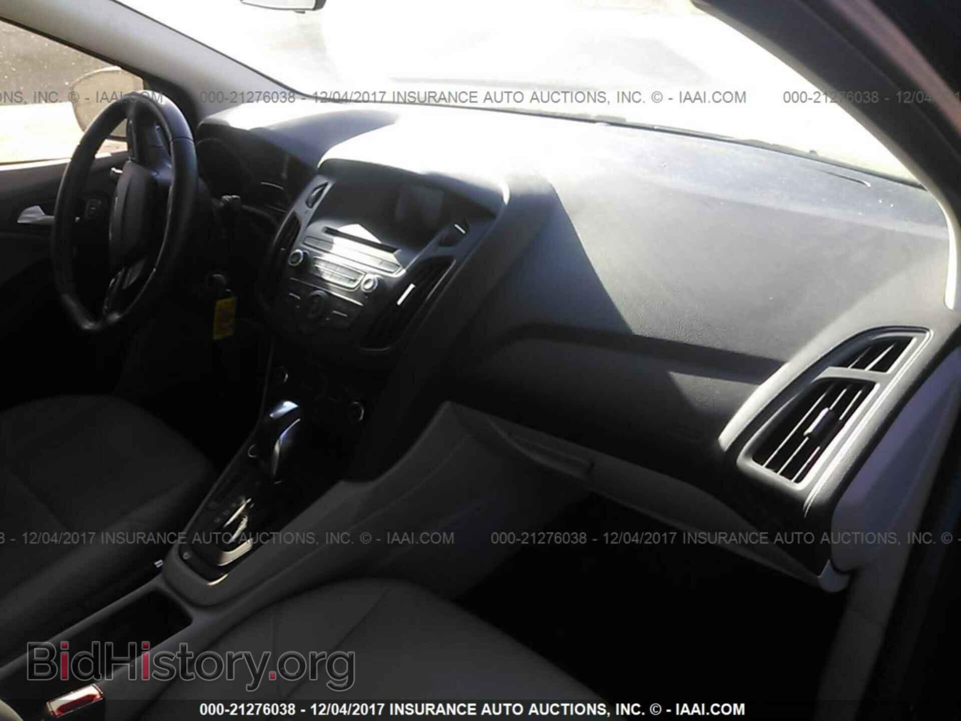 2016 Ford Focus - VIN: 1FADP3F20GL260176 - Photo 5