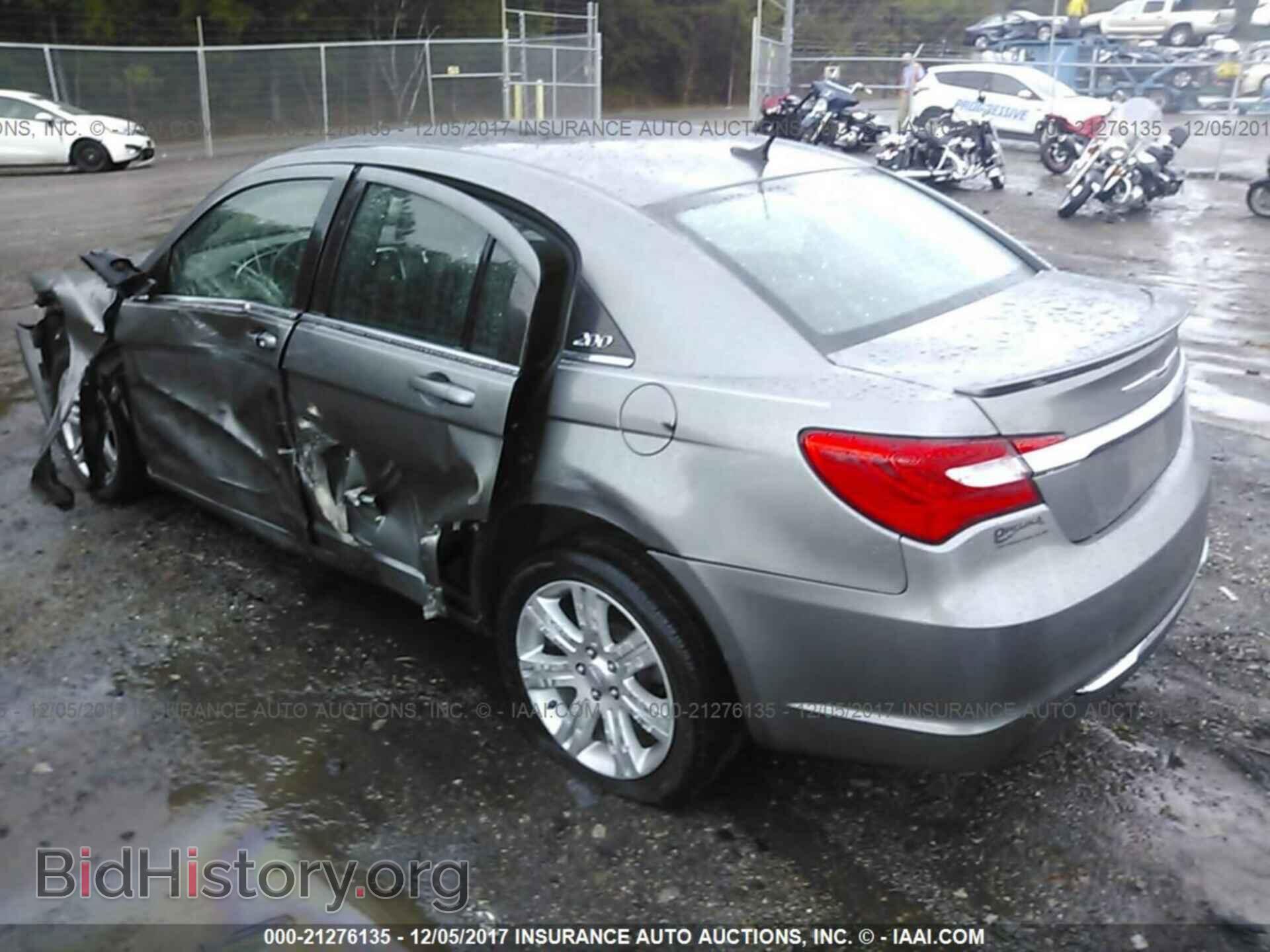 2013 Chrysler 200 - VIN: 1C3CCBAB8DN733099 - Photo 3