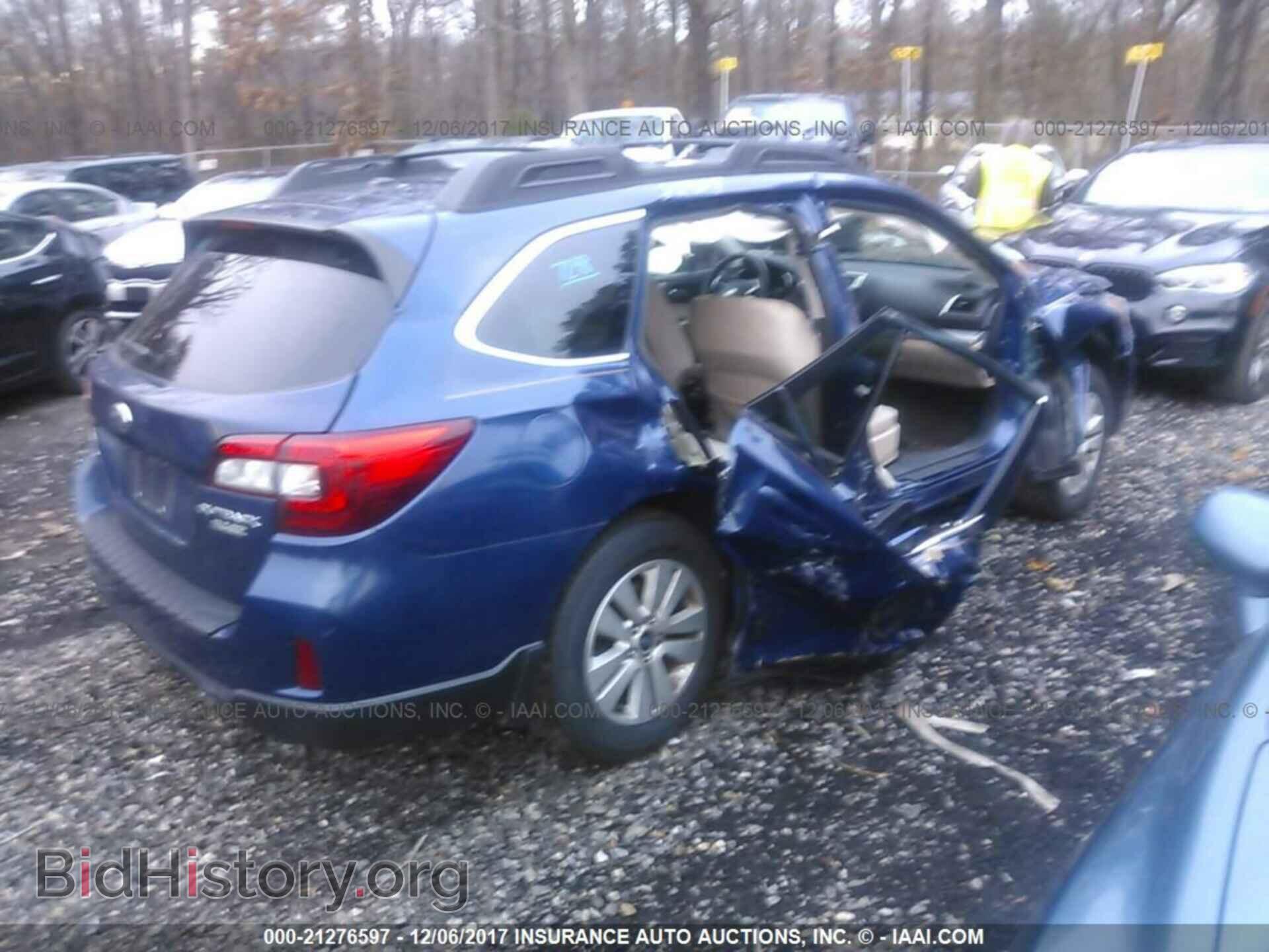 2015 Subaru Outback - VIN: 4S4BSAHC1F3300513 - Photo 4