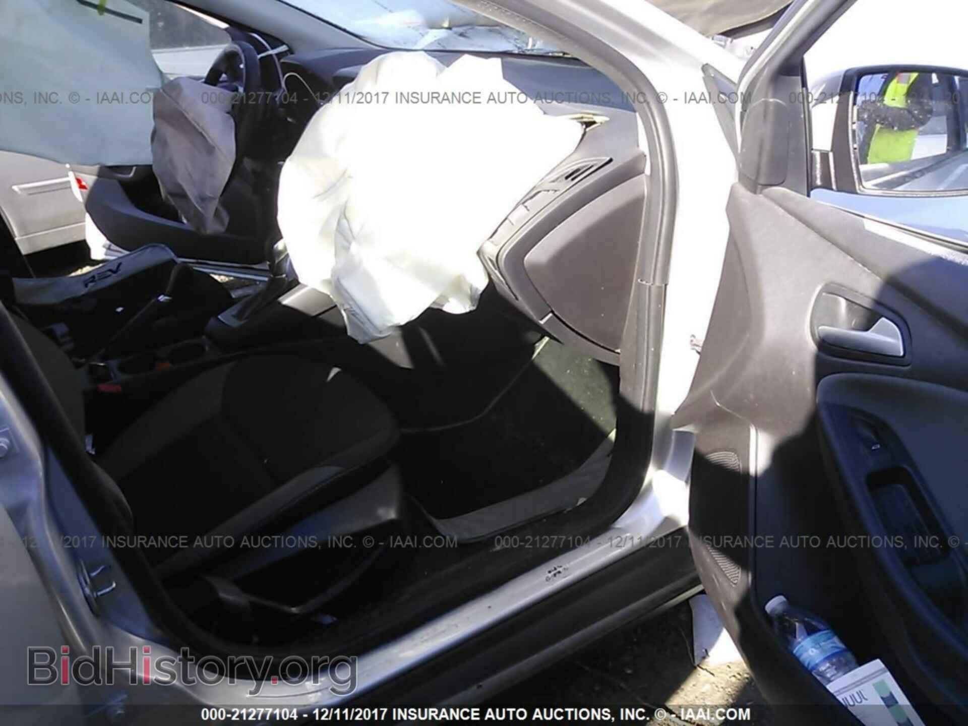 2014 Ford Focus - VIN: 1FADP3K20EL113083 - Photo 5