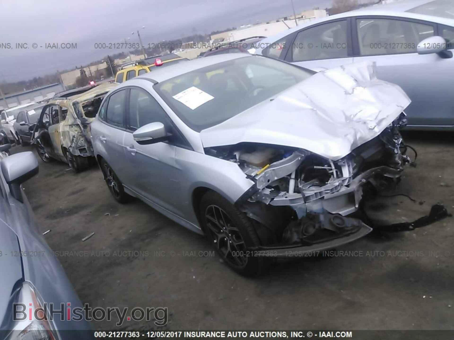 Photo 1FADP3F25FL304784 - Ford Focus 2015