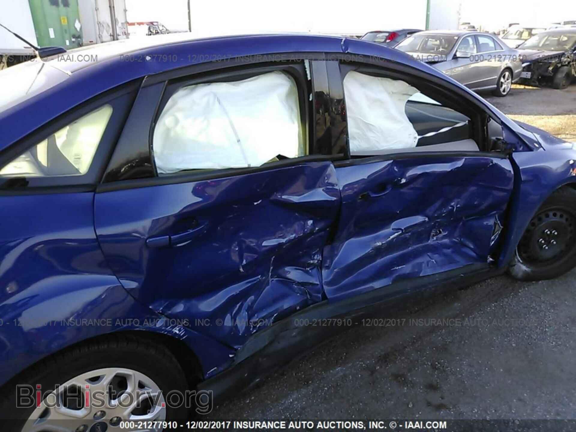 2012 Ford Focus - VIN: 1FAHP3F2XCL464785 - Photo 6