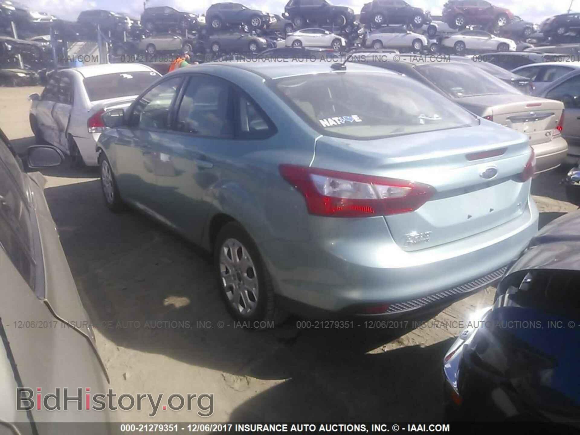 2012 Ford Focus - VIN: 1FAHP3F22CL173388 - Photo 3