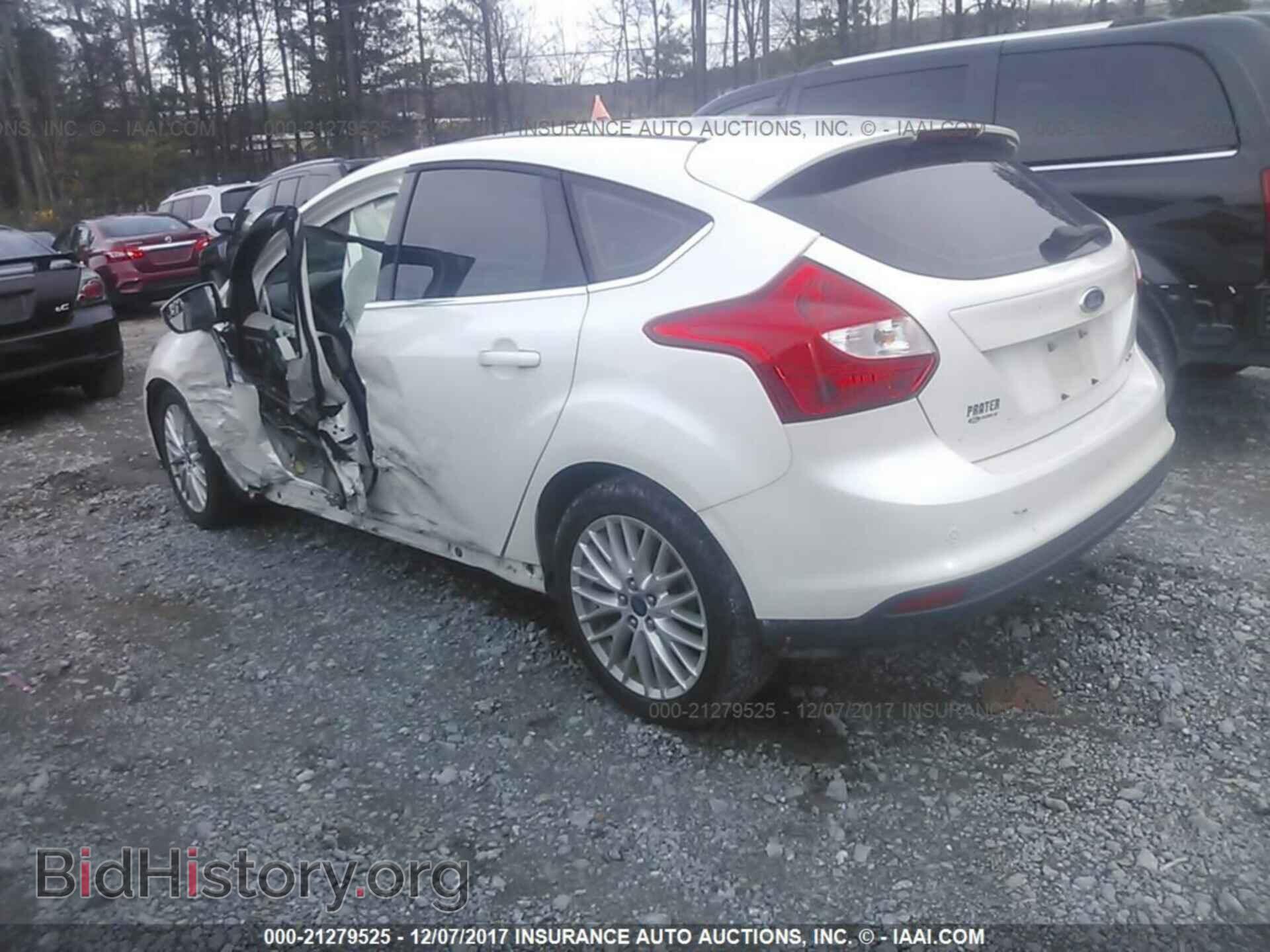 2012 Ford Focus - VIN: 1FAHP3M21CL318245 - Photo 3