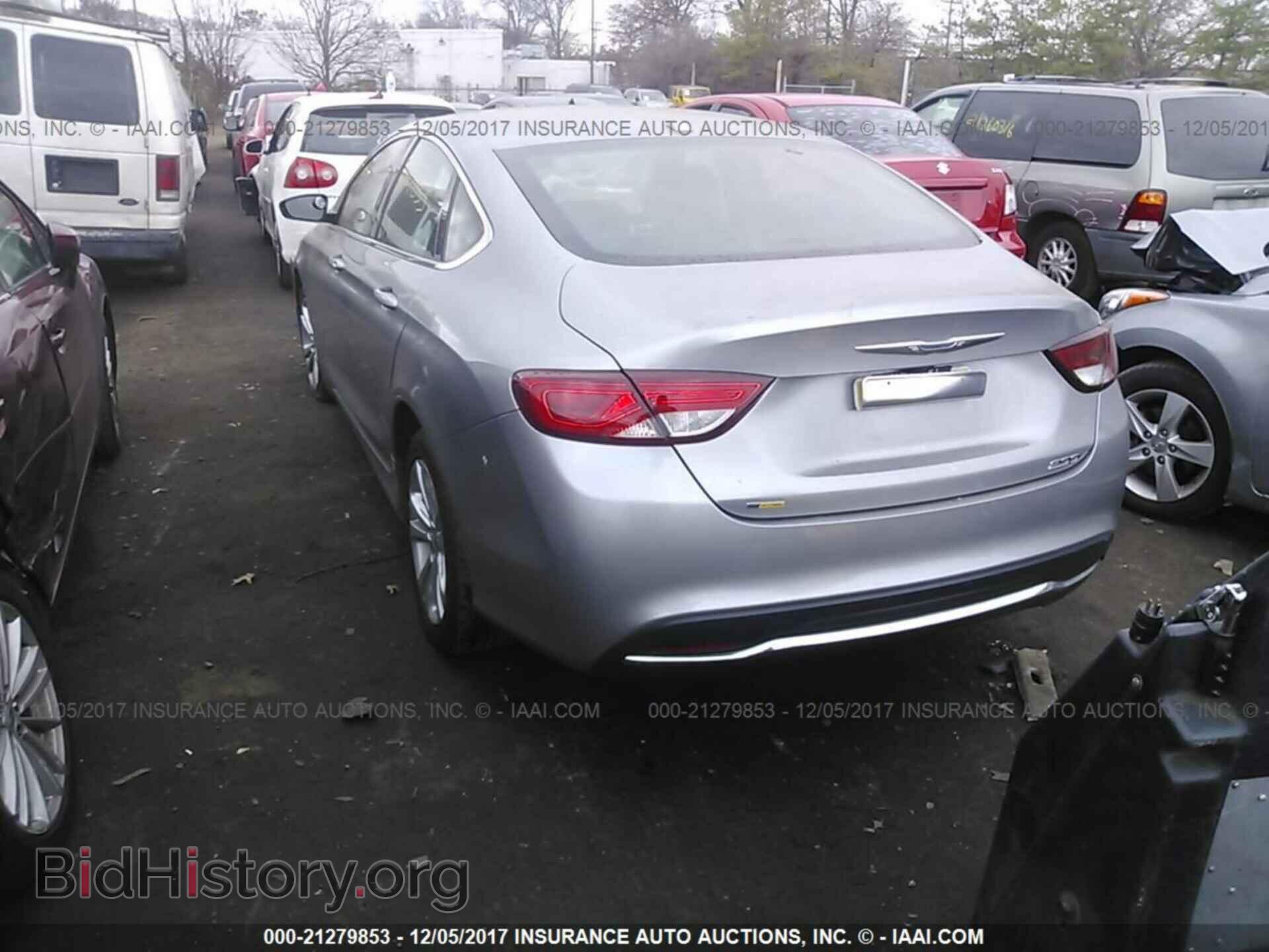 2016 Chrysler 200 - VIN: 1C3CCCABXGN127474 - Photo 3